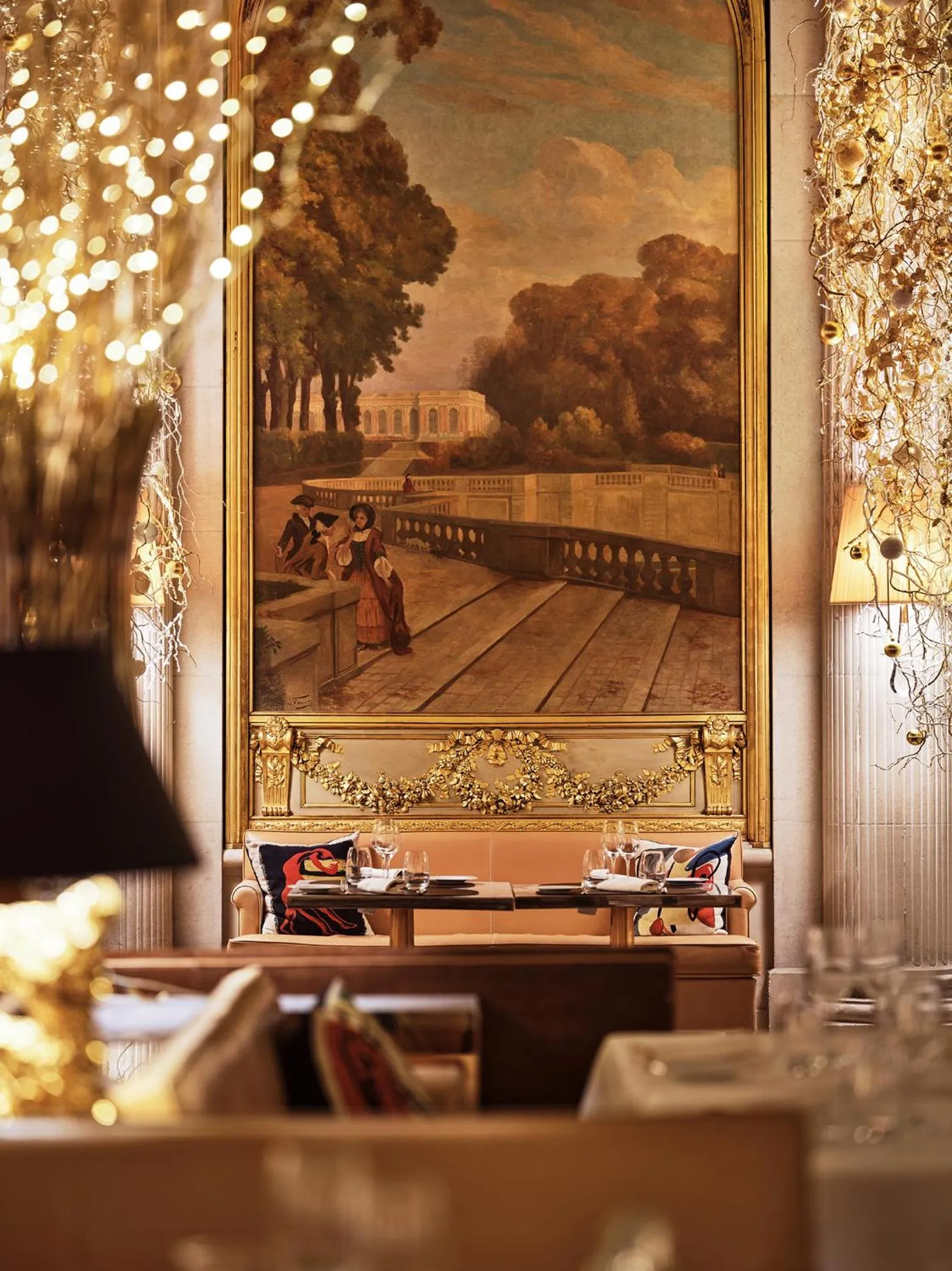Restaurant/places to eat in Le Meurice – Dorchester Collection