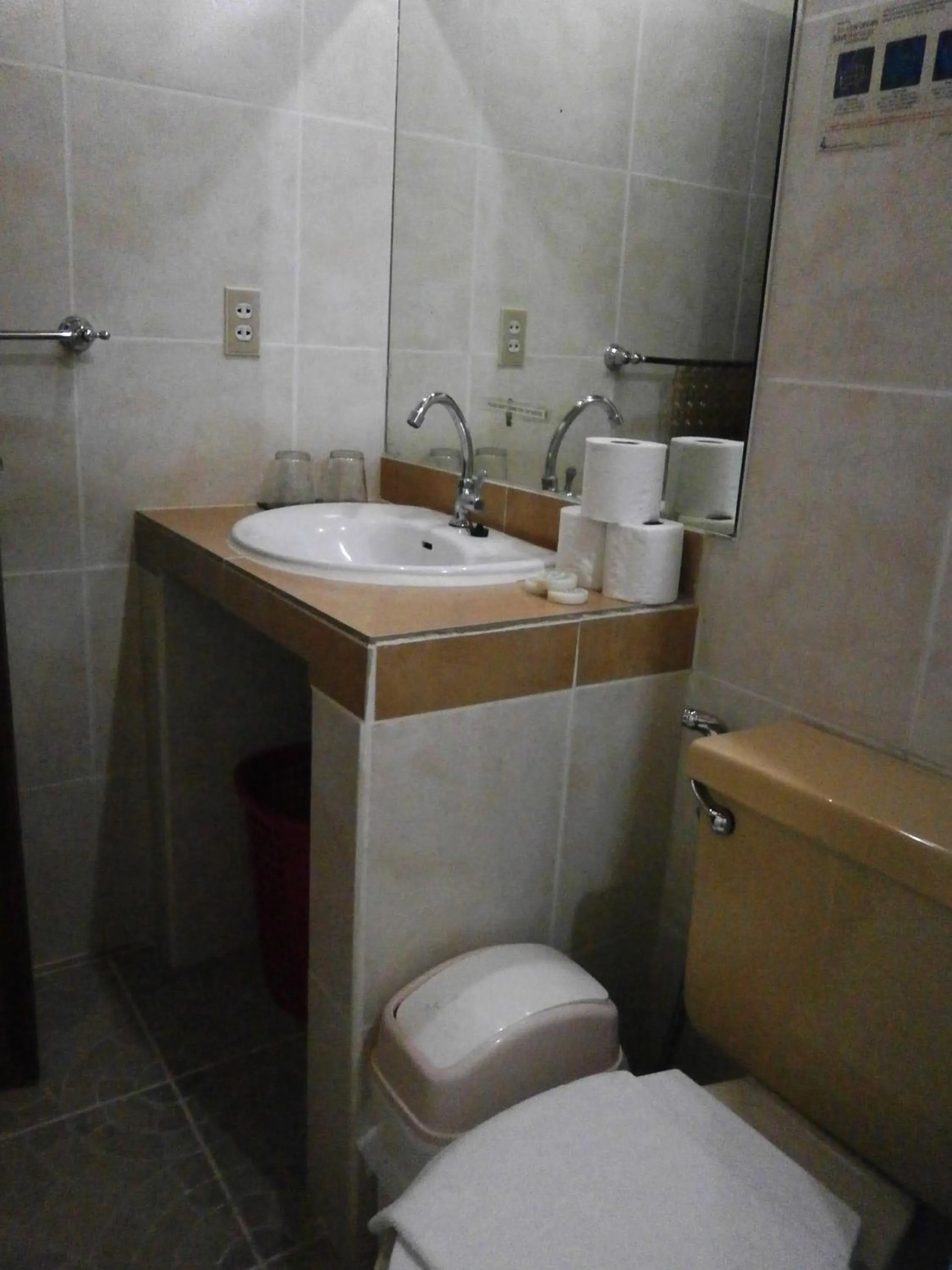 Toilet in Nigi Nigi Nu Noos 'e' Nu Nu Noos