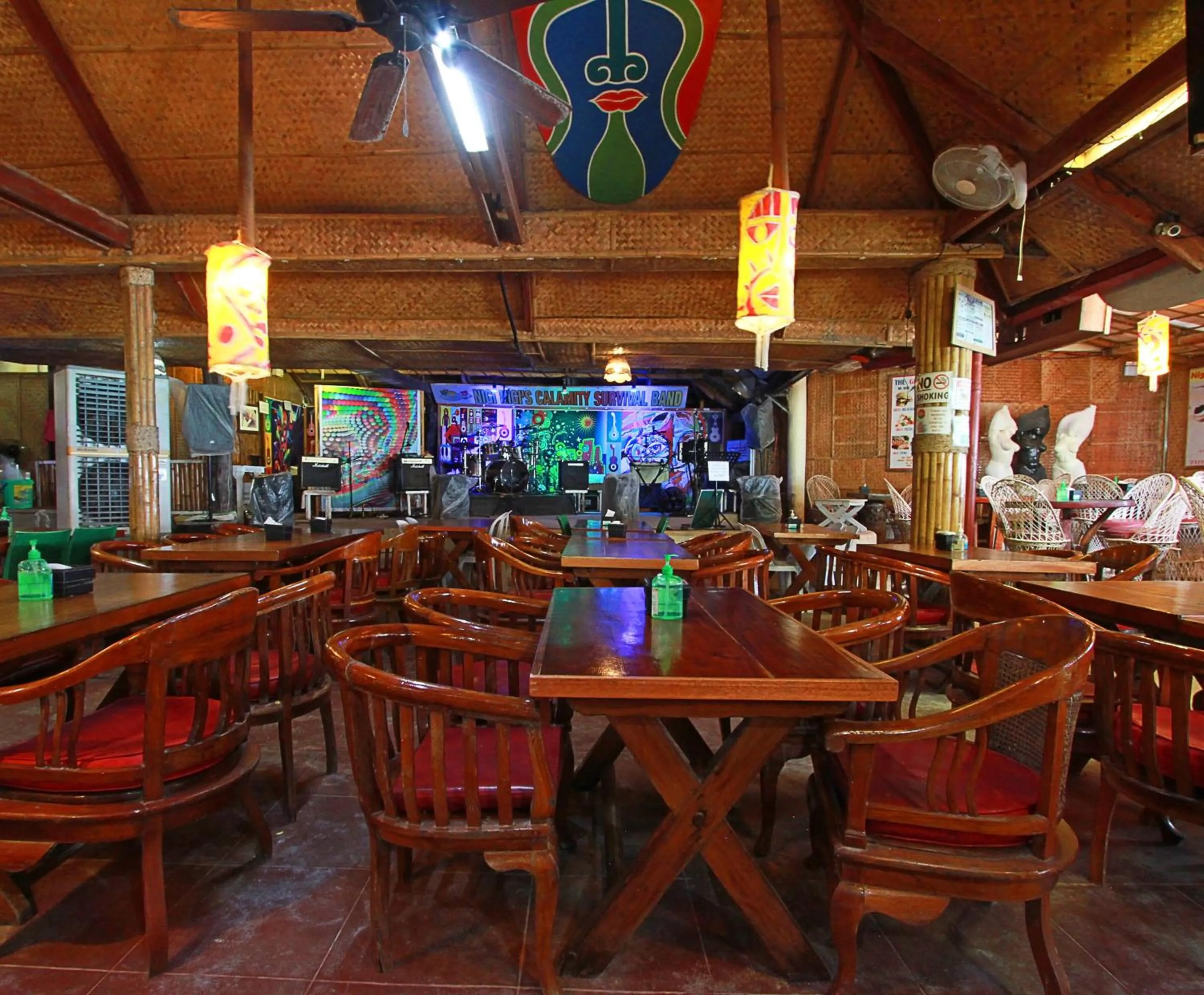 Restaurant/places to eat in Nigi Nigi Nu Noos 'e' Nu Nu Noos