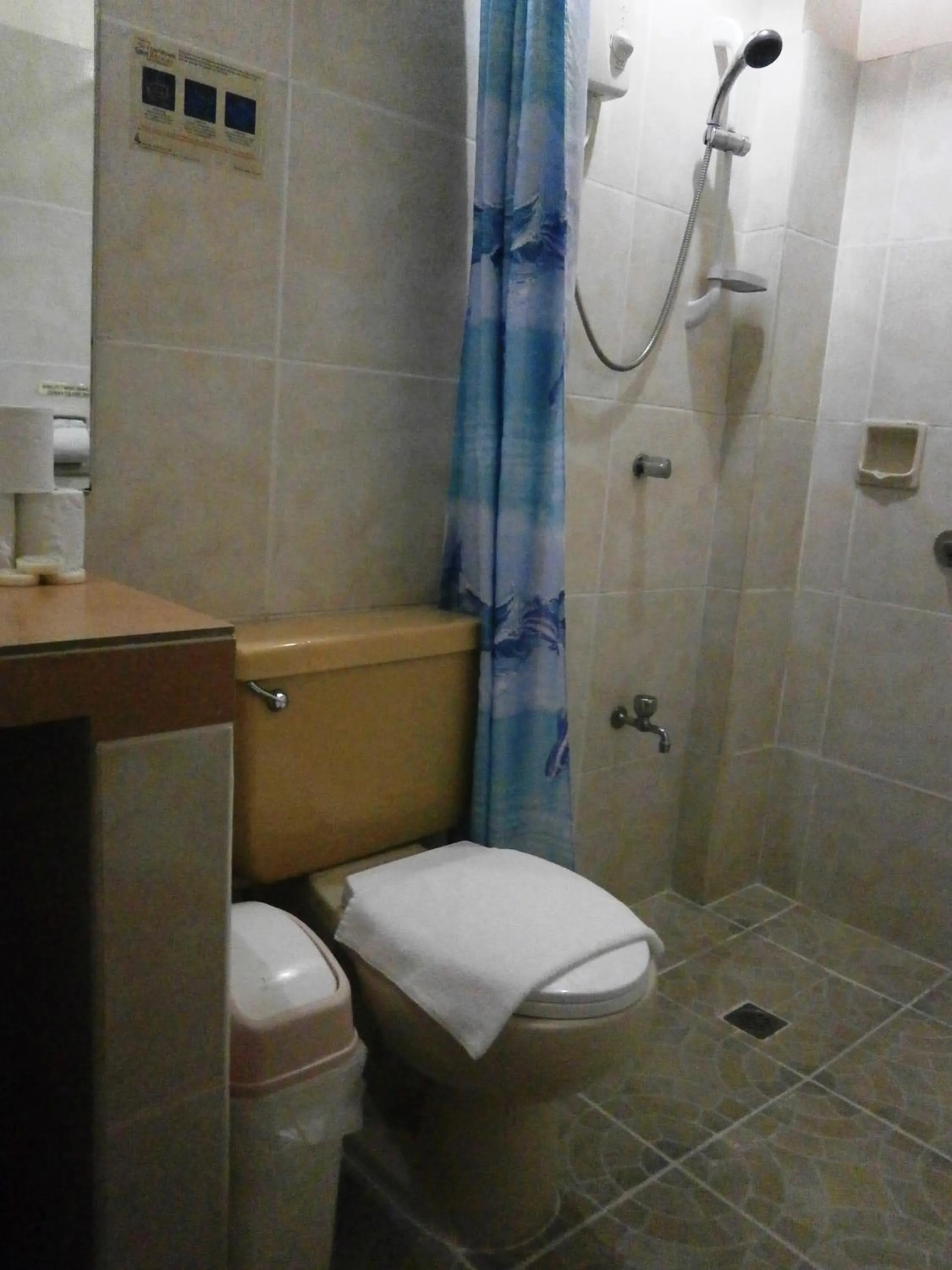 Toilet in Nigi Nigi Nu Noos 'e' Nu Nu Noos