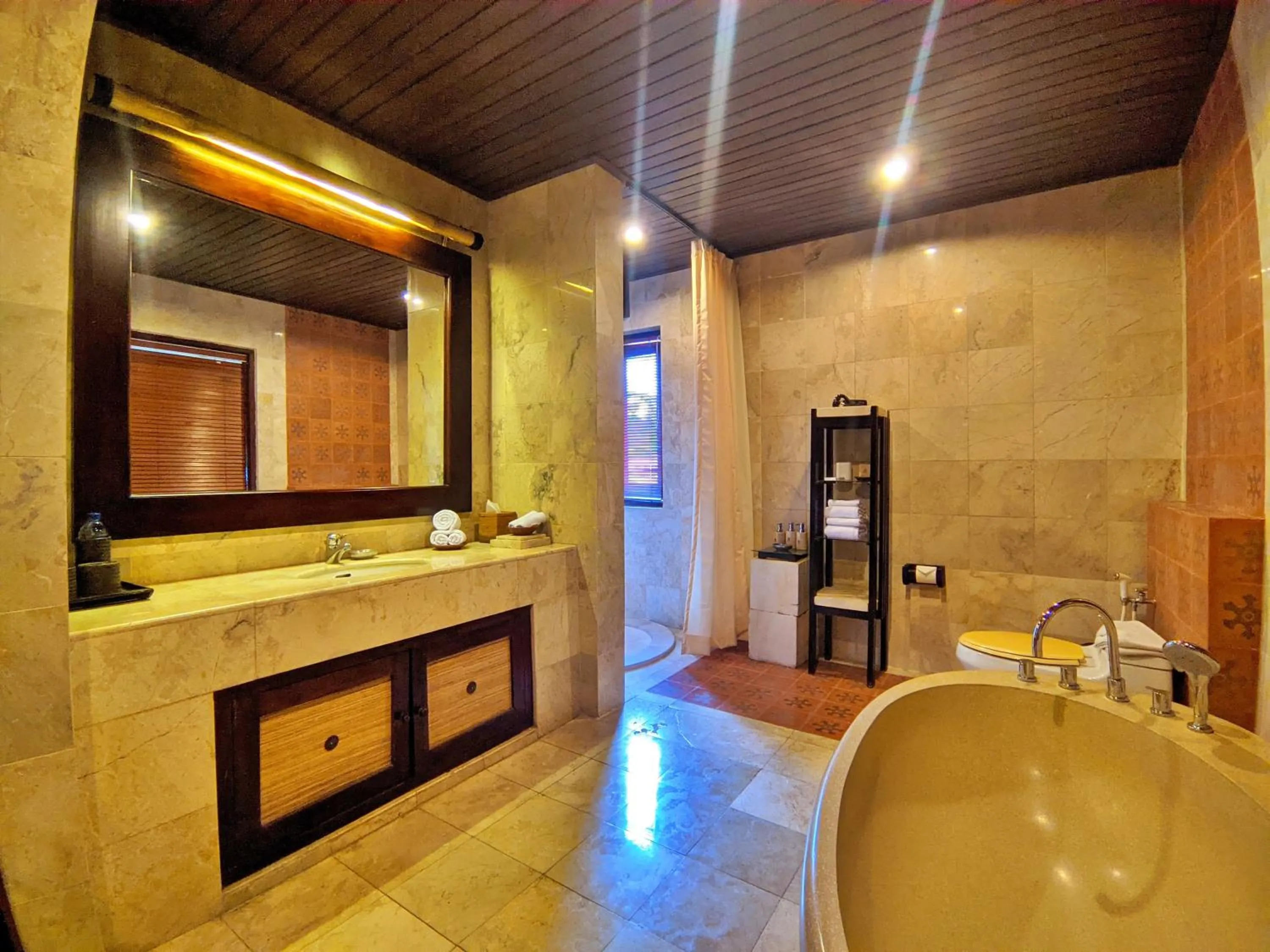 Toilet in Barong Resort Ubud by Puri Signatures