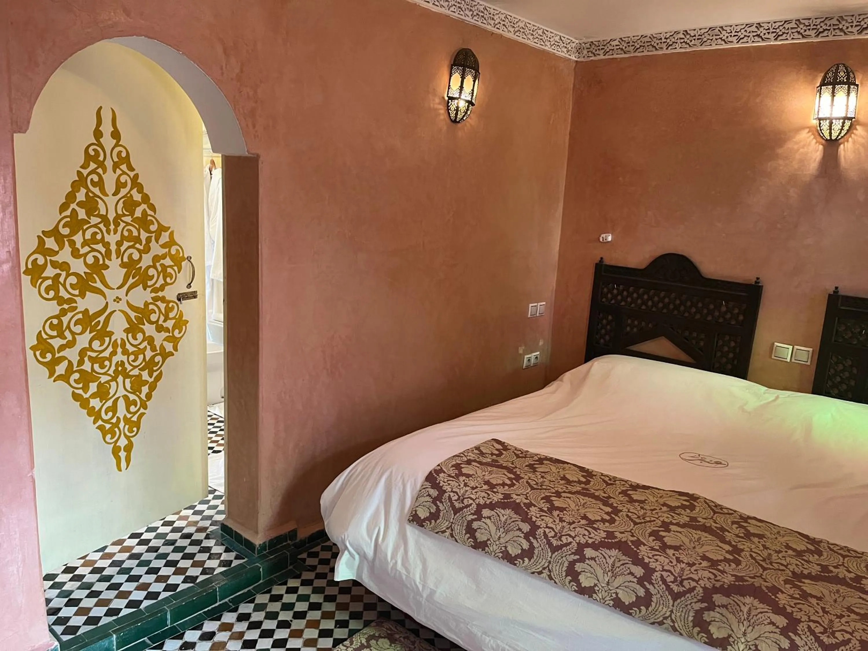 Photo of the whole room, Bed in Dar Anebar