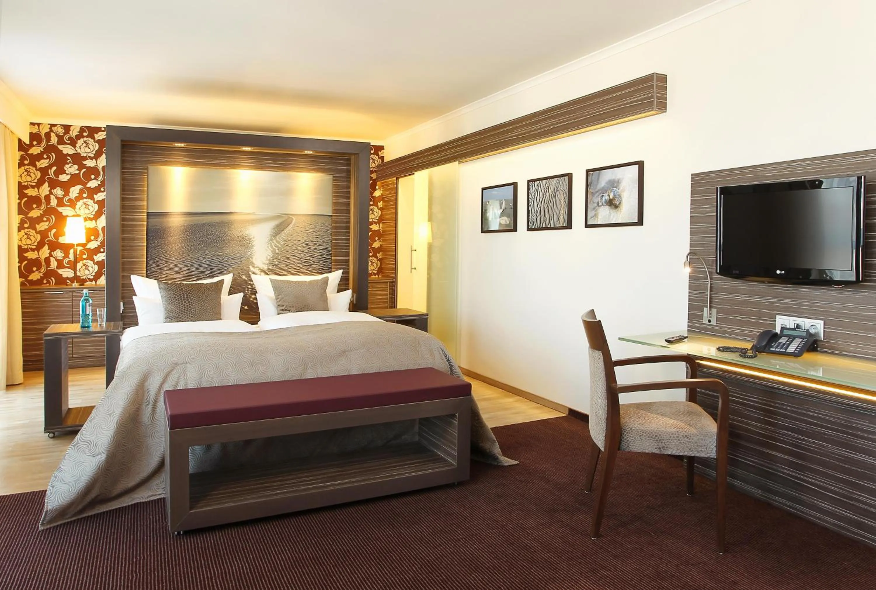 Bed in Strandhotel Duhnen