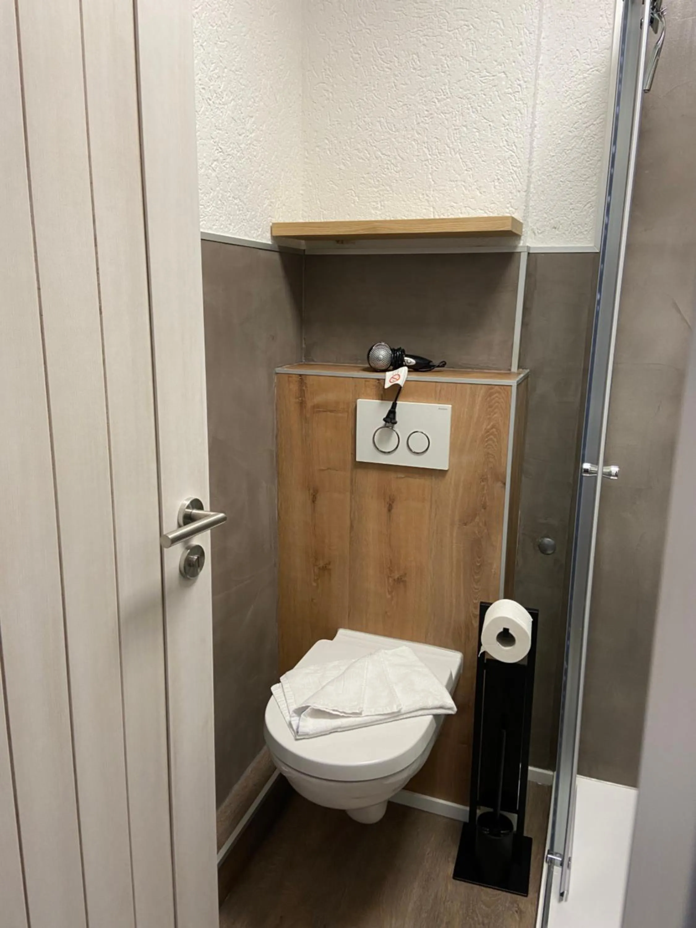 Bathroom in Hotel & Gasthof Zur Linde