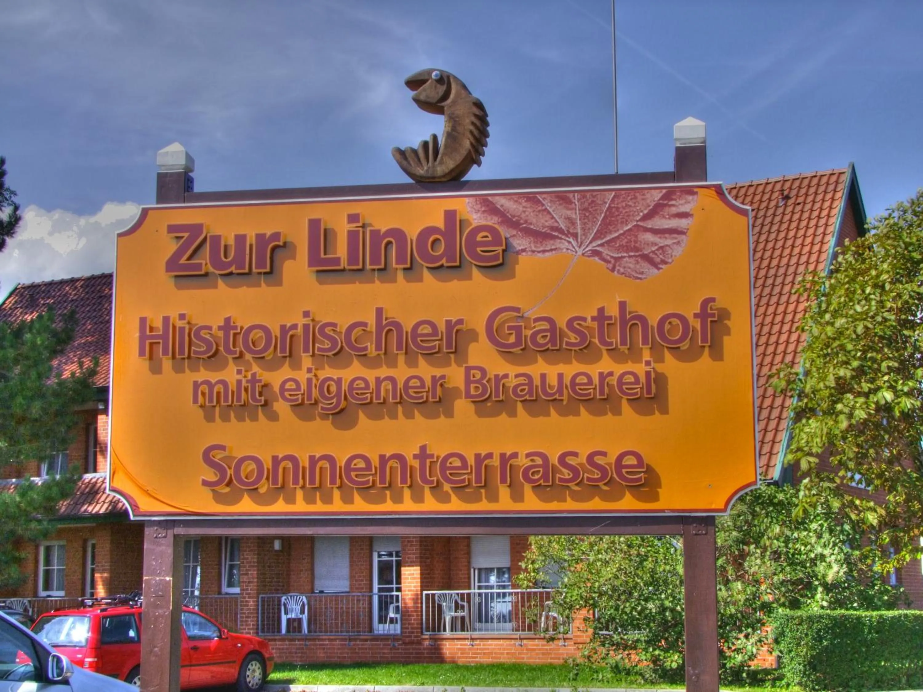 Property logo or sign in Hotel & Gasthof Zur Linde