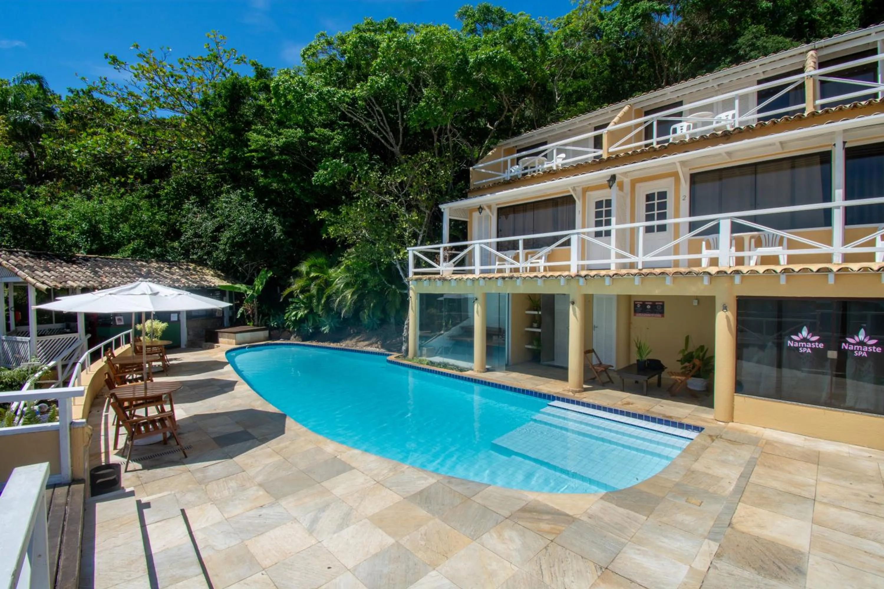 Property building in Pousada e Spa Villa Mercedes by Latitud Hoteles