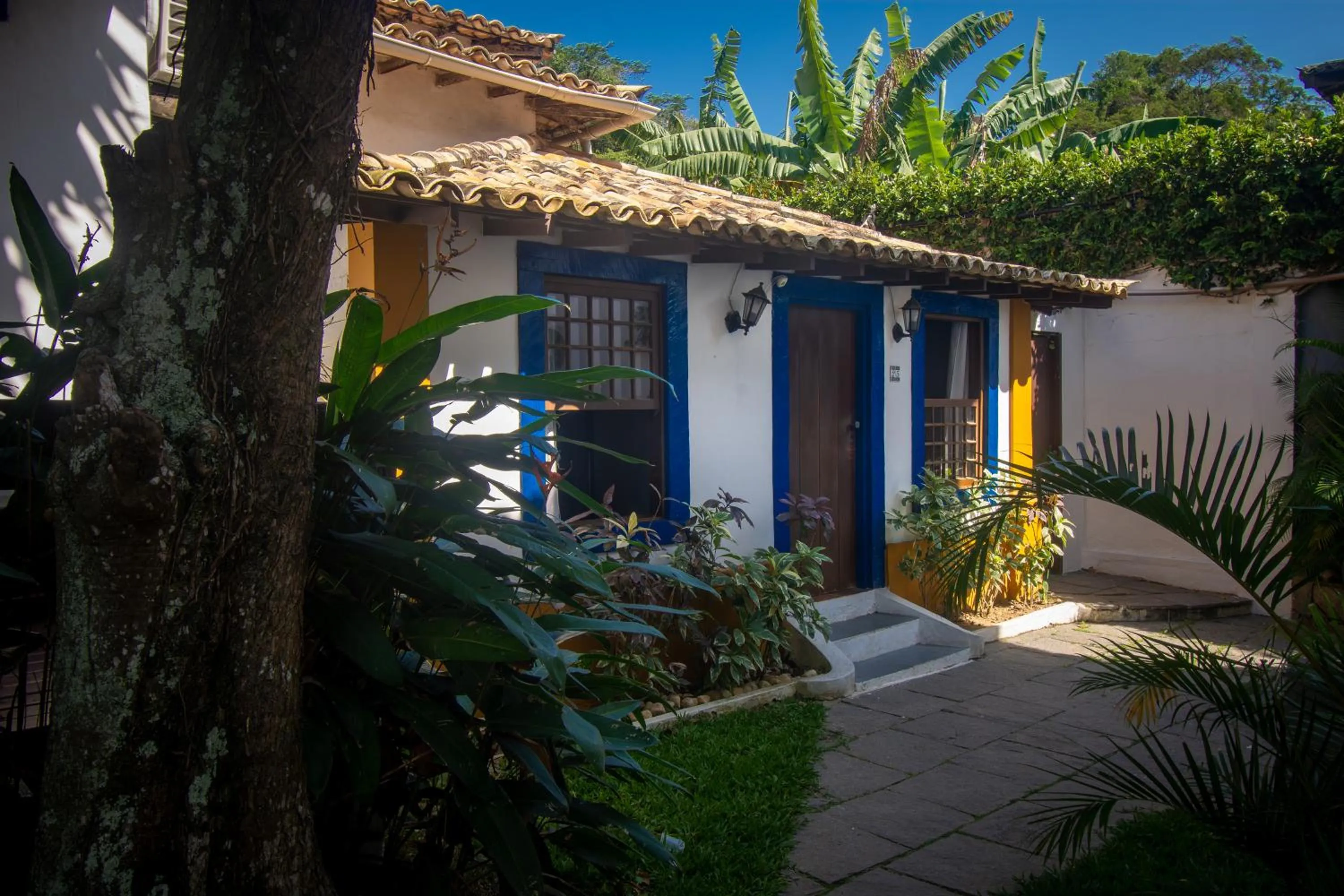 Property building in Pousada Lestada by Latitud Hoteles