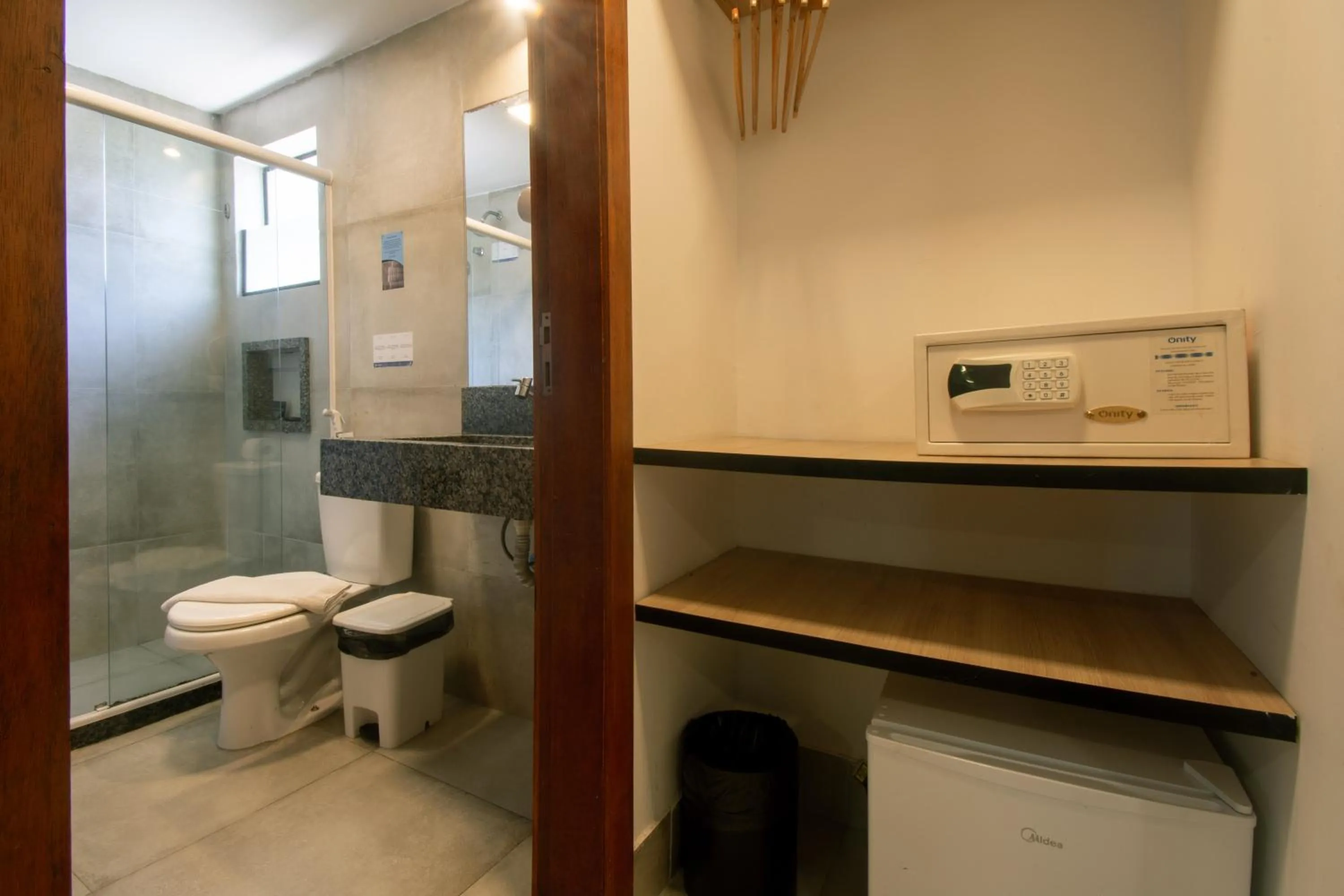 Toilet in Pousada Lestada by Latitud Hoteles