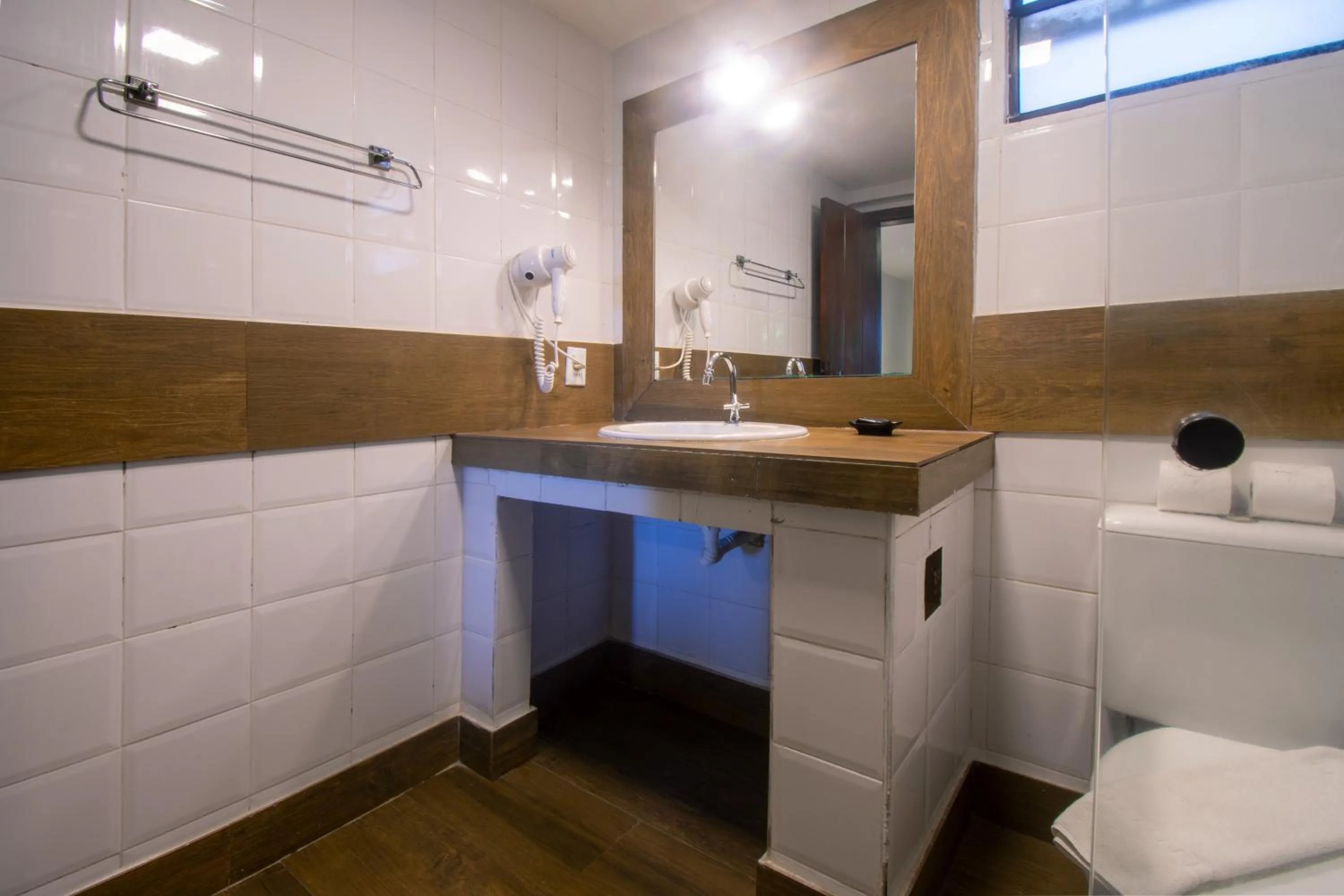 Shower in Pousada Lestada by Latitud Hoteles