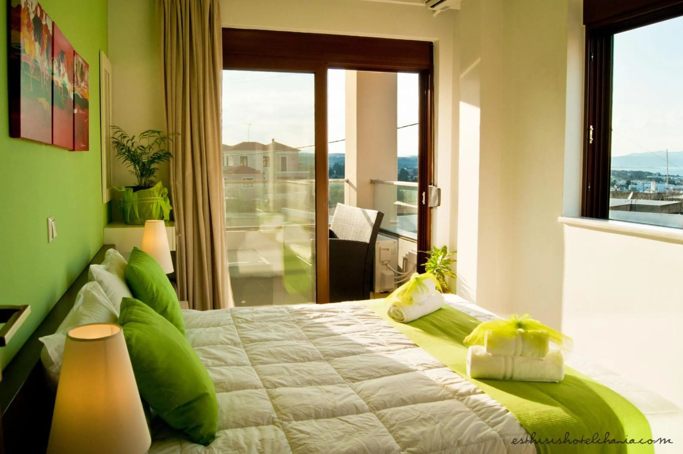 Bed in Esthisis Suites Chania