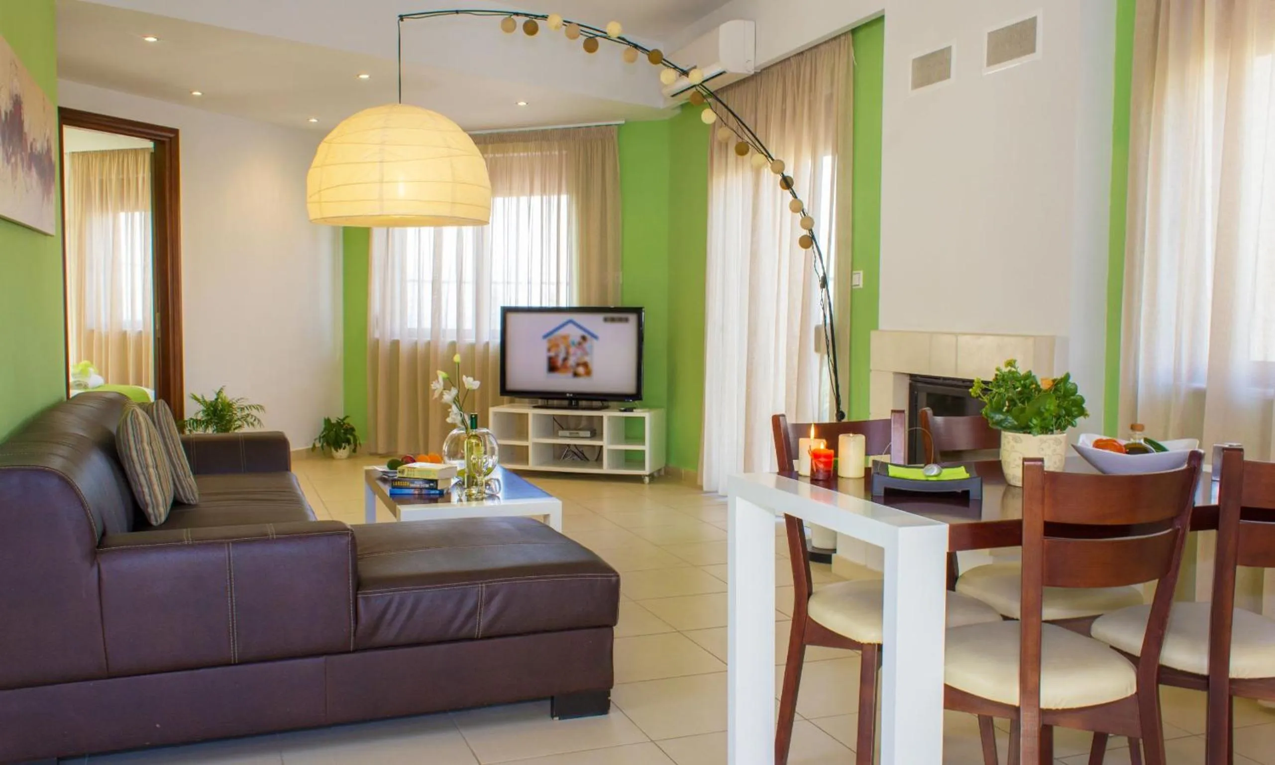 TV and multimedia in Esthisis Suites Chania