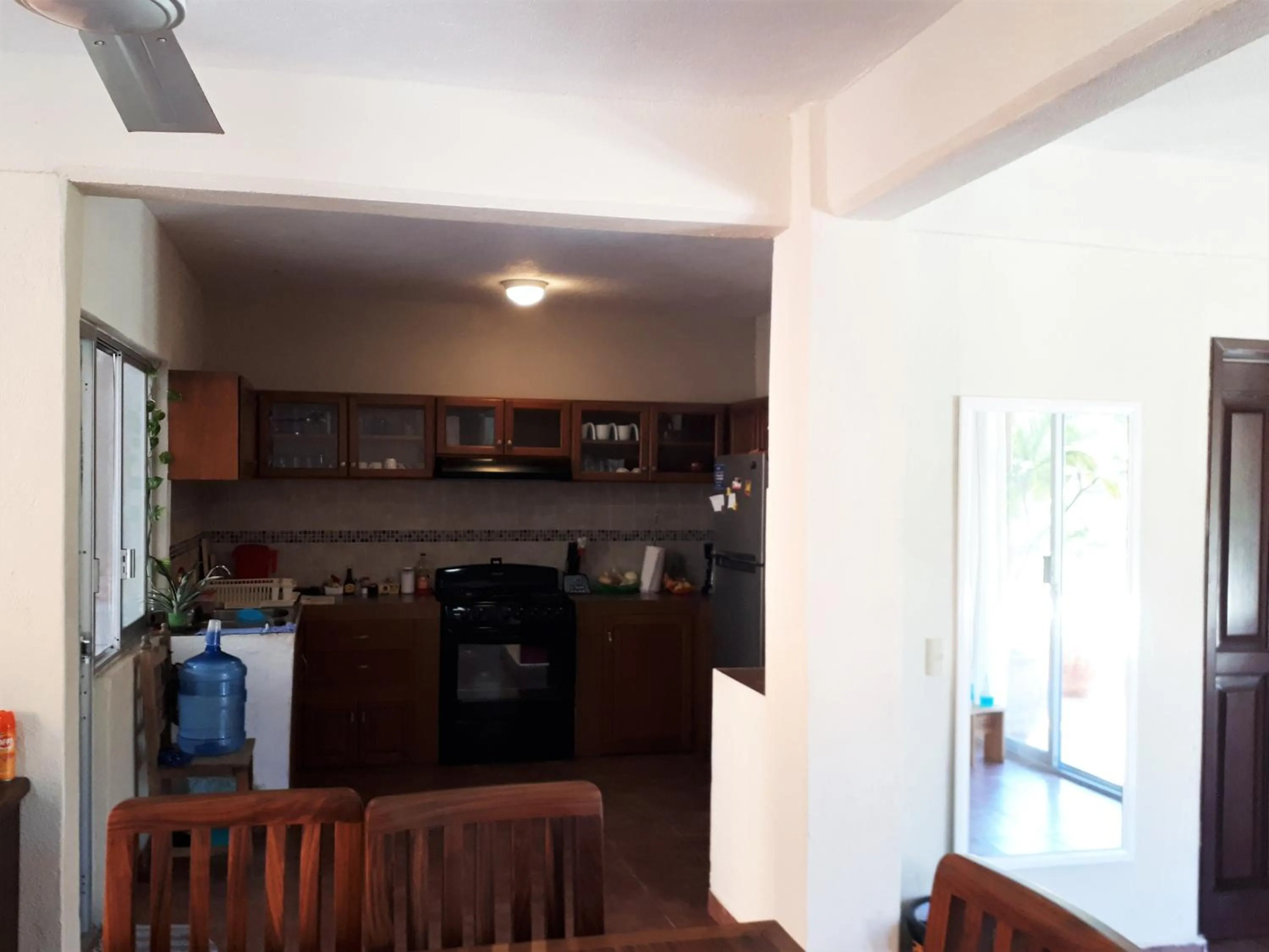 Communal kitchen in La Vivienda Villa
