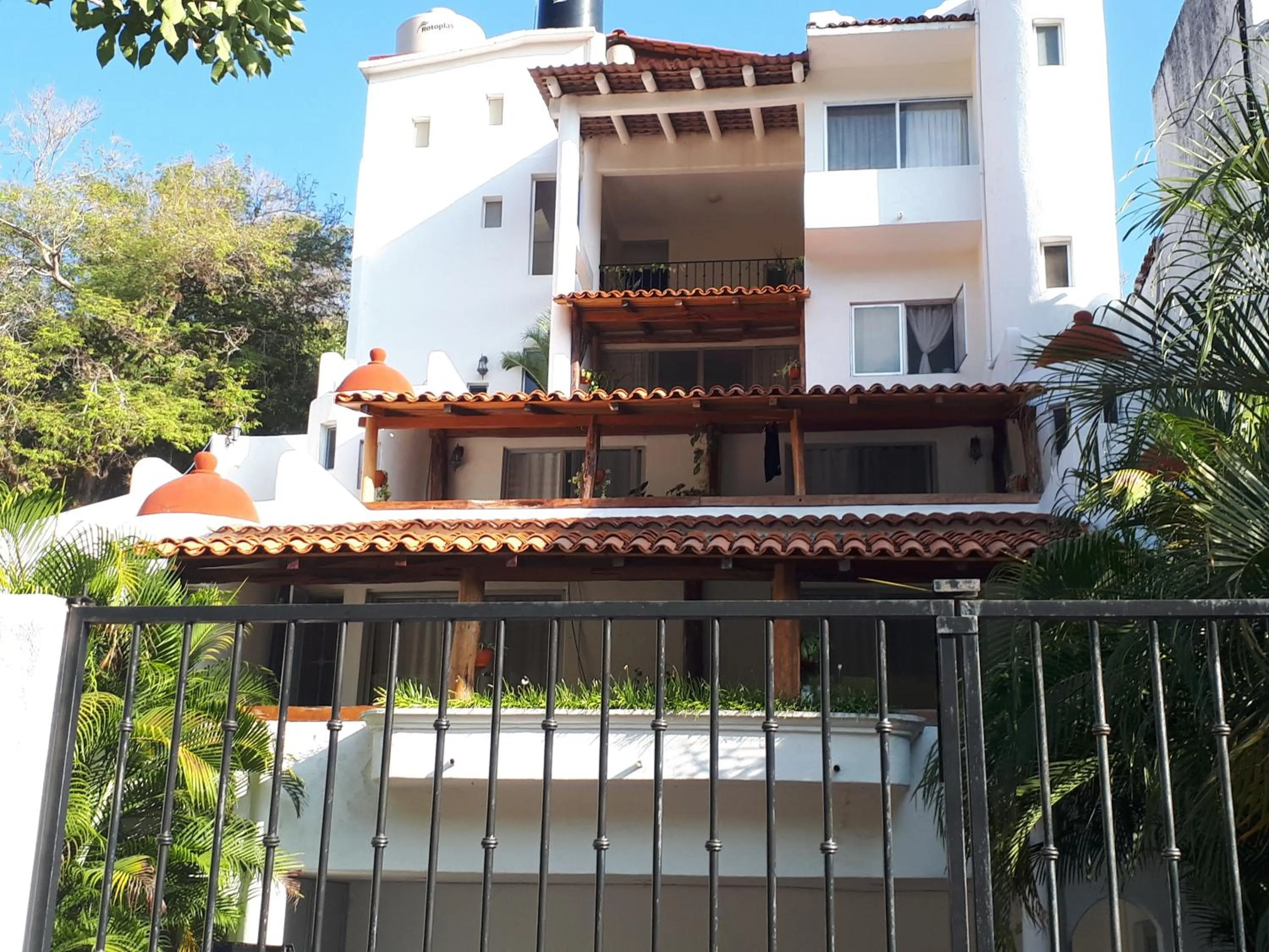 Property building in La Vivienda Villa