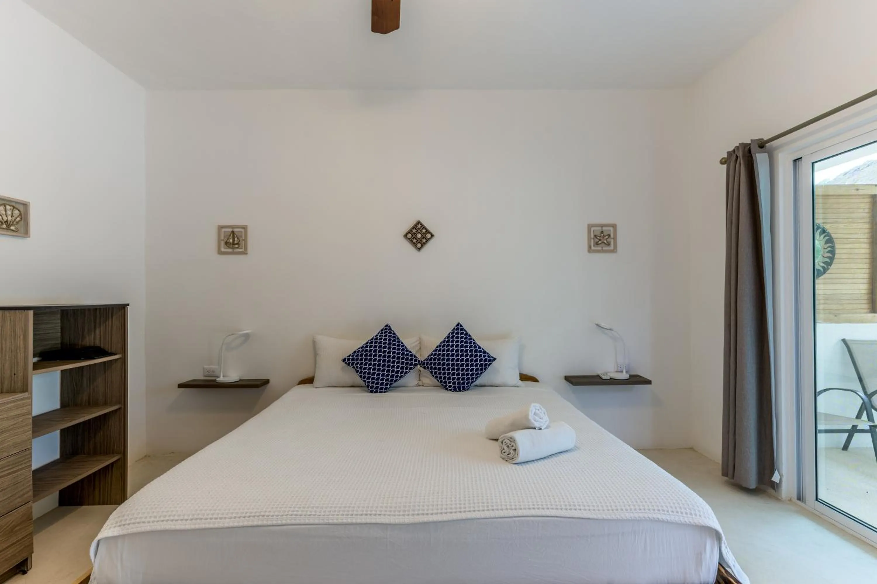 Bed in Tekio Beach Hotel