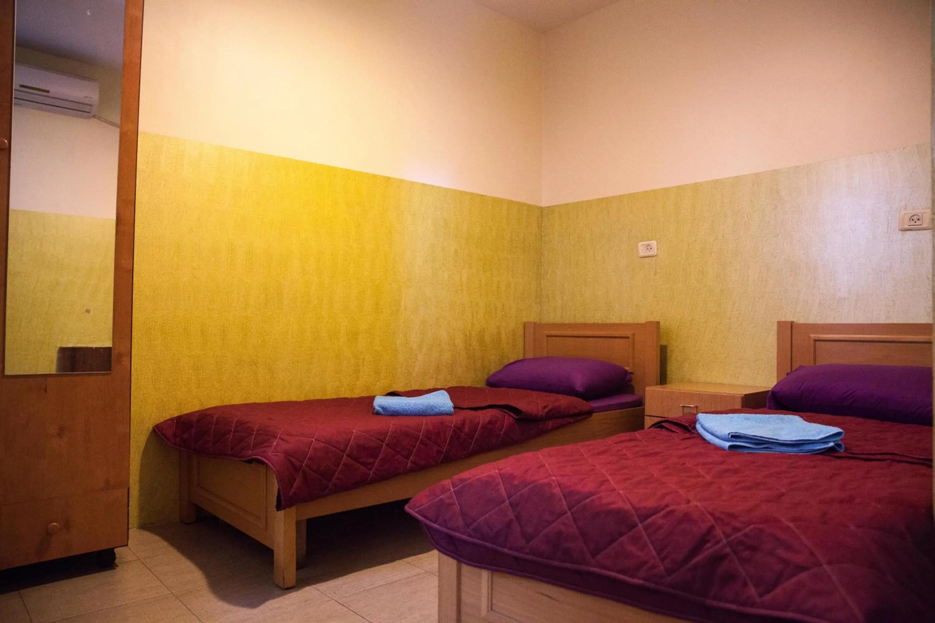 Photo of the whole room, Bed in Palm Hostel