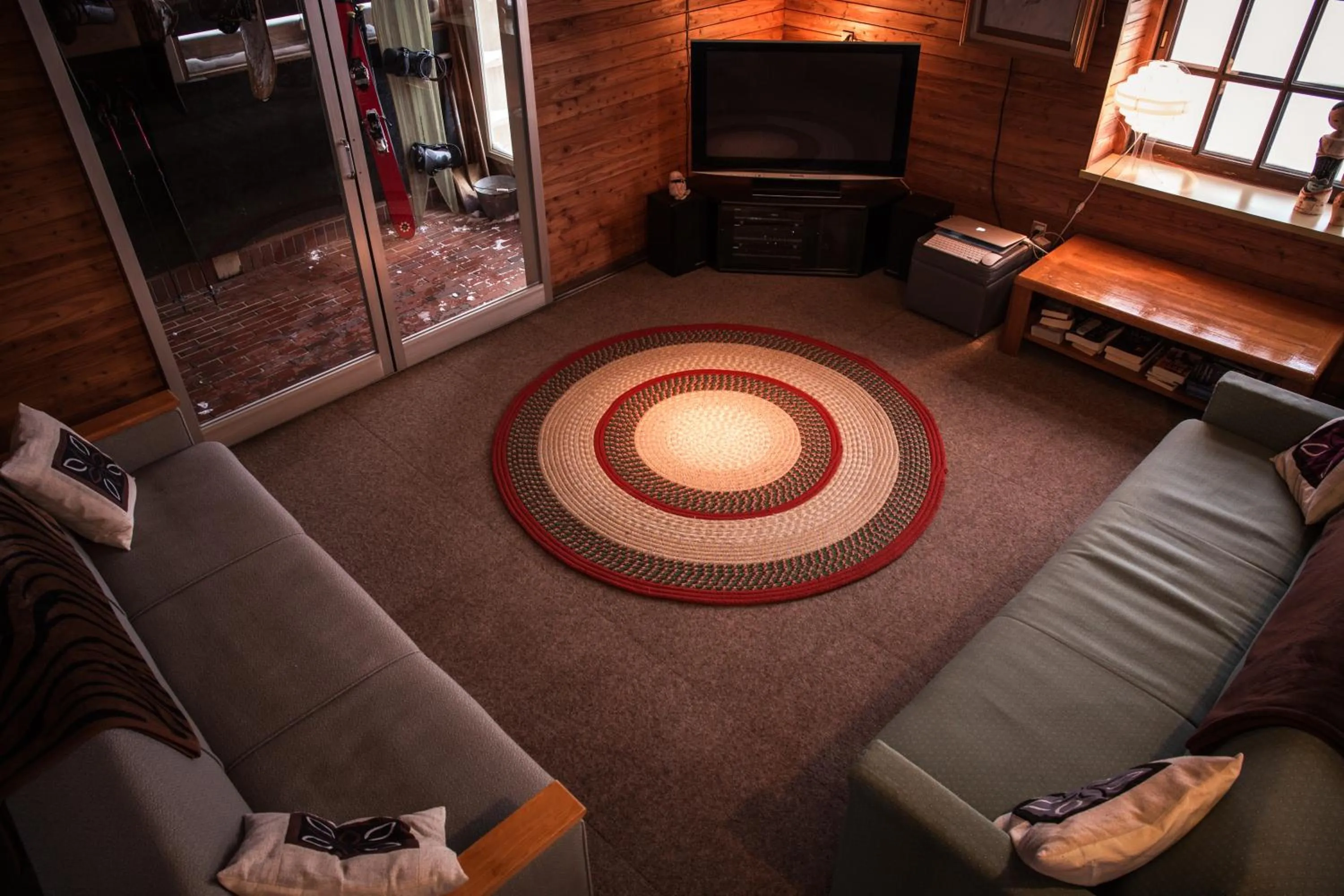 TV and multimedia in Annupuri Oasis Lodge