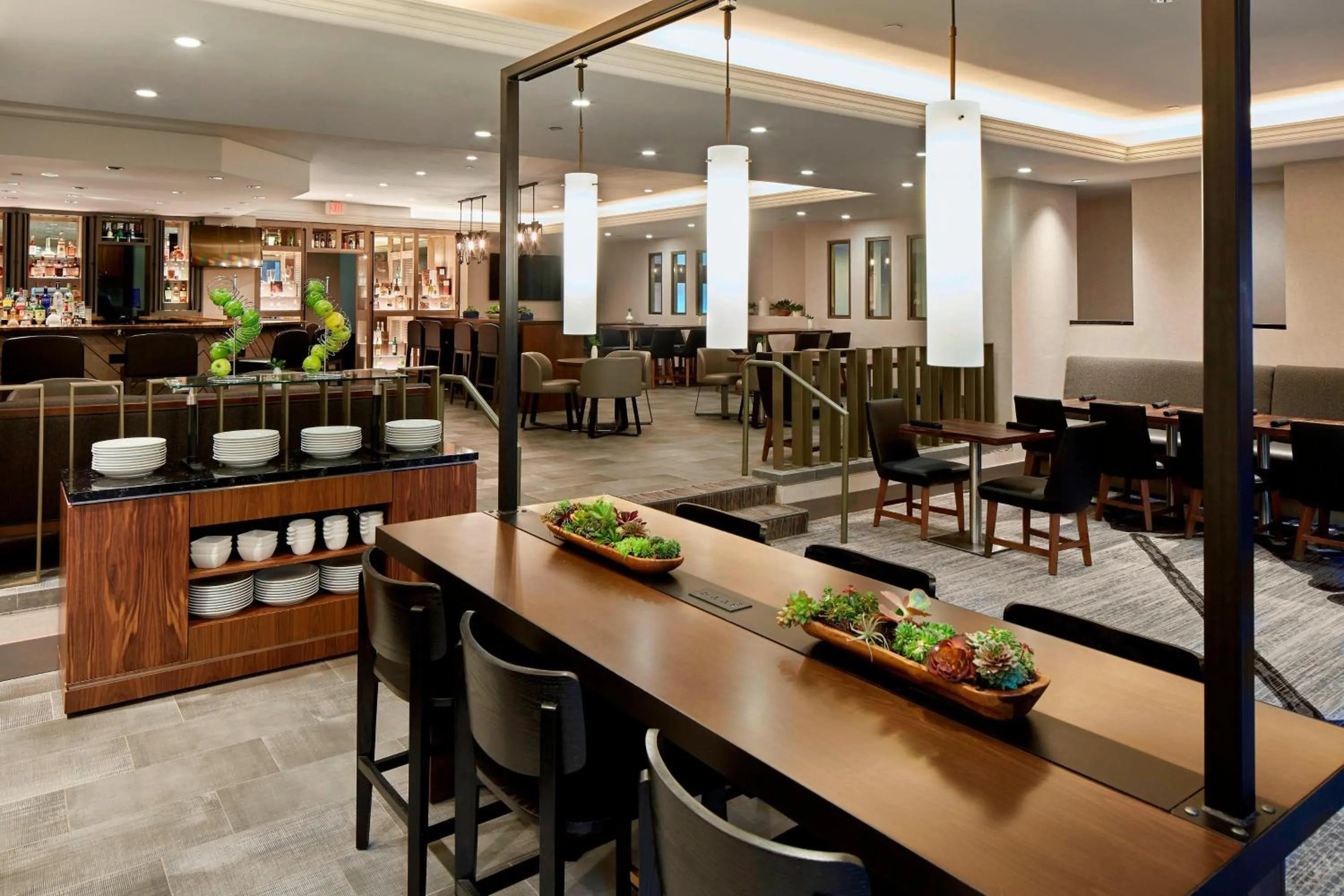 Lounge or bar in Marriott Cincinnati Airport