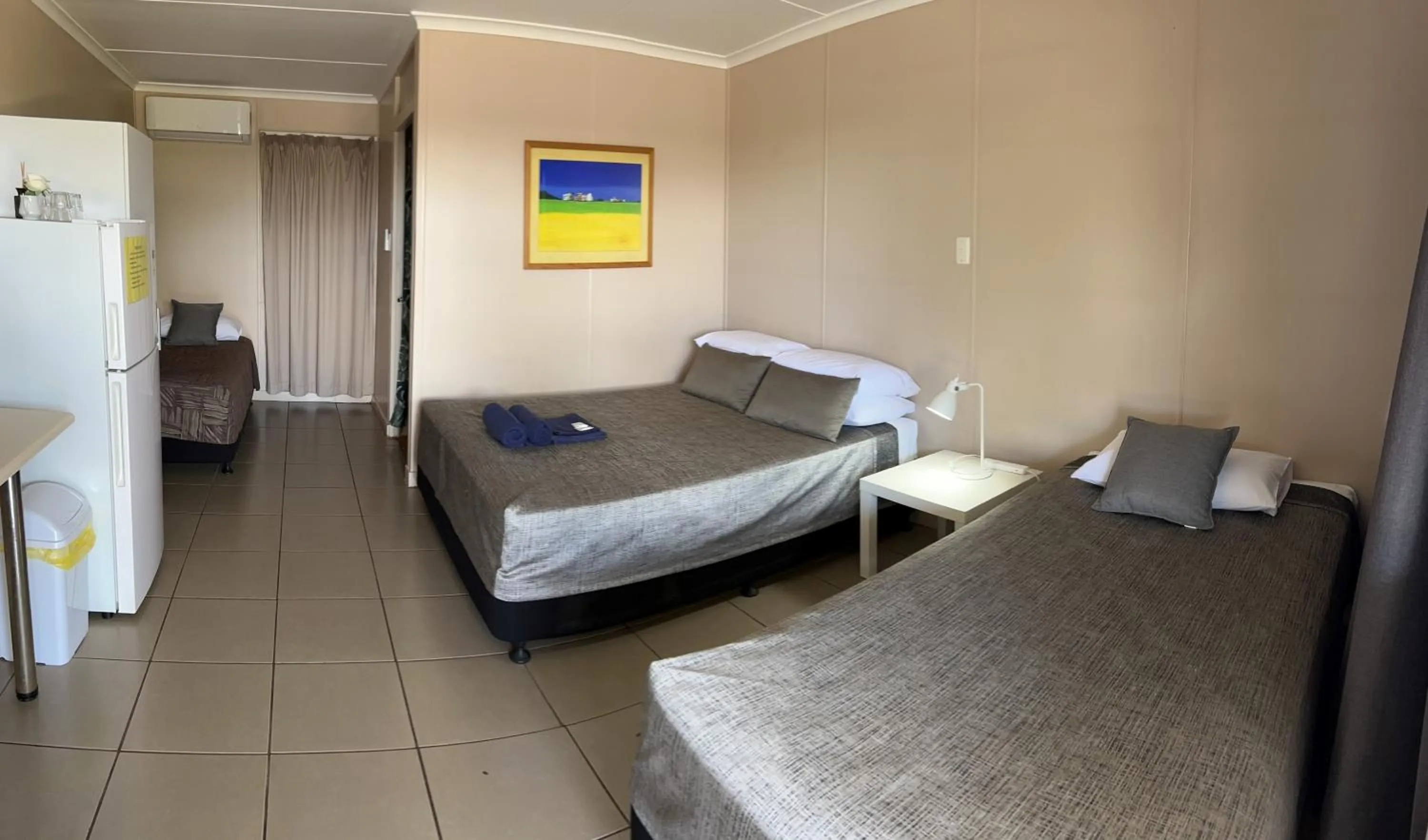 Photo of the whole room, Bed in Childers Budget Accommodation