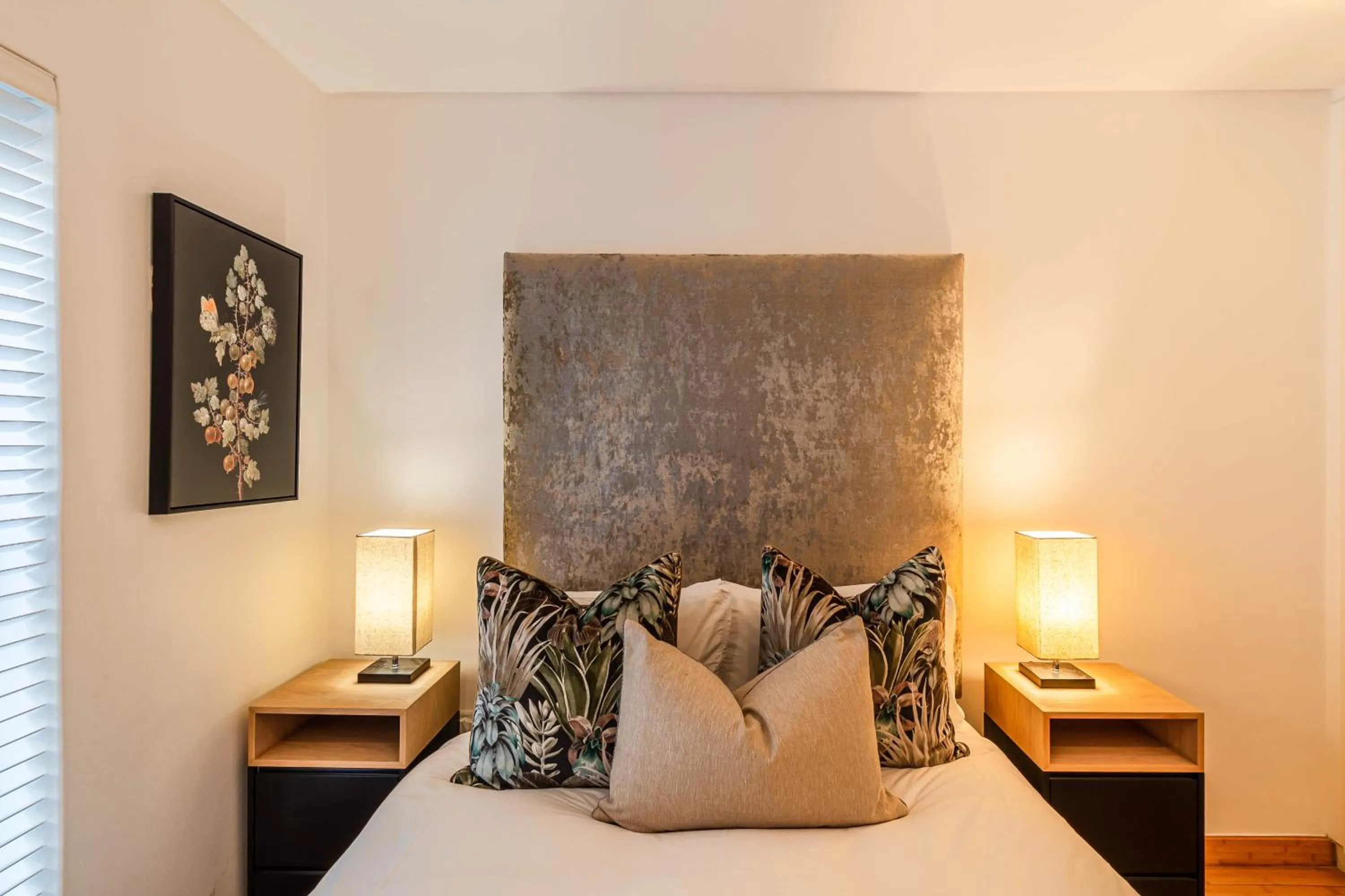 Bed in The Ivy Apartments Franschhoek