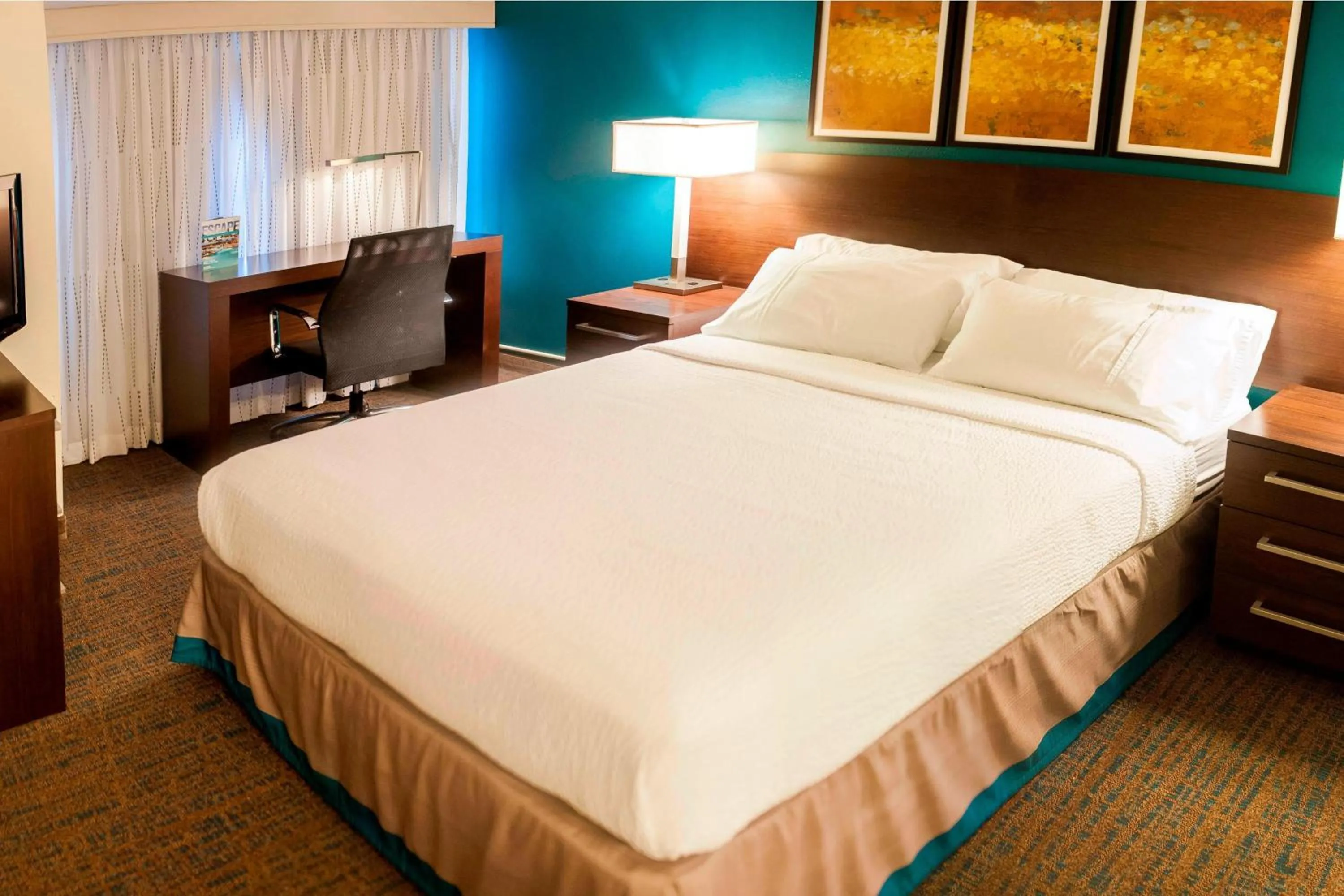 Bedroom, Bed in Residence Inn Cincinnati Airport