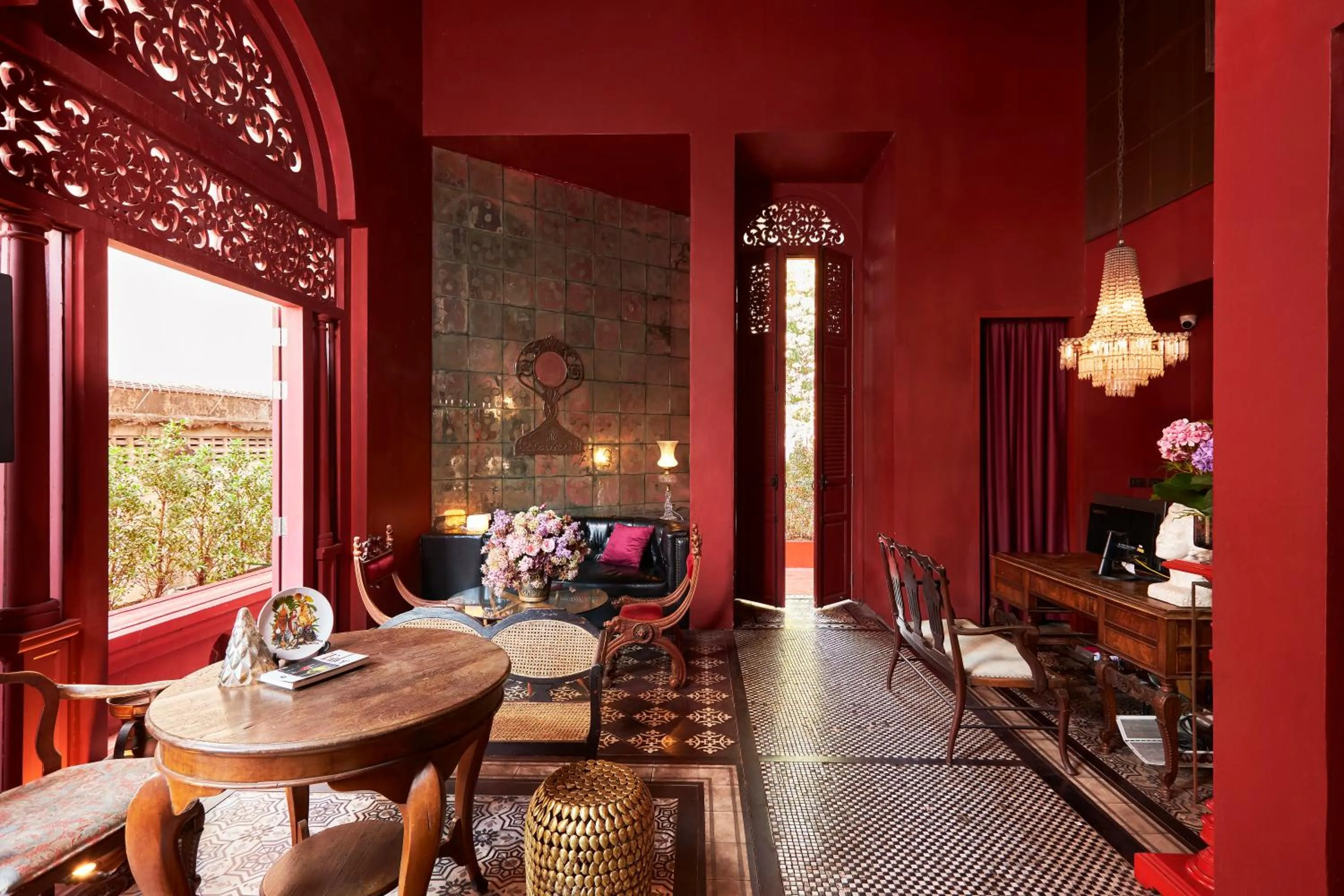 Lobby or reception in Amdaeng Bangkok Riverside Hotel