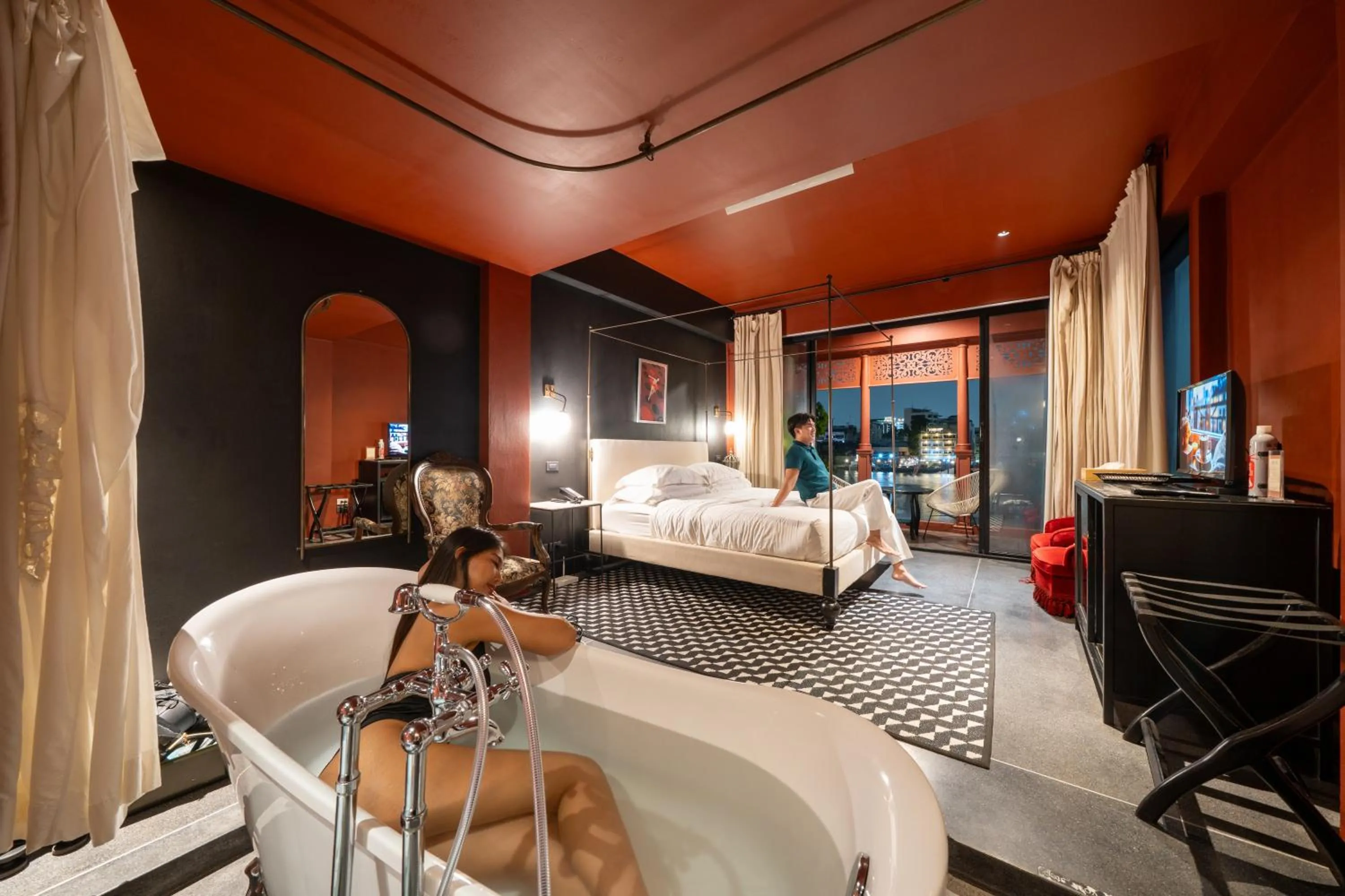 Bedroom, Bed in Amdaeng Bangkok Riverside Hotel