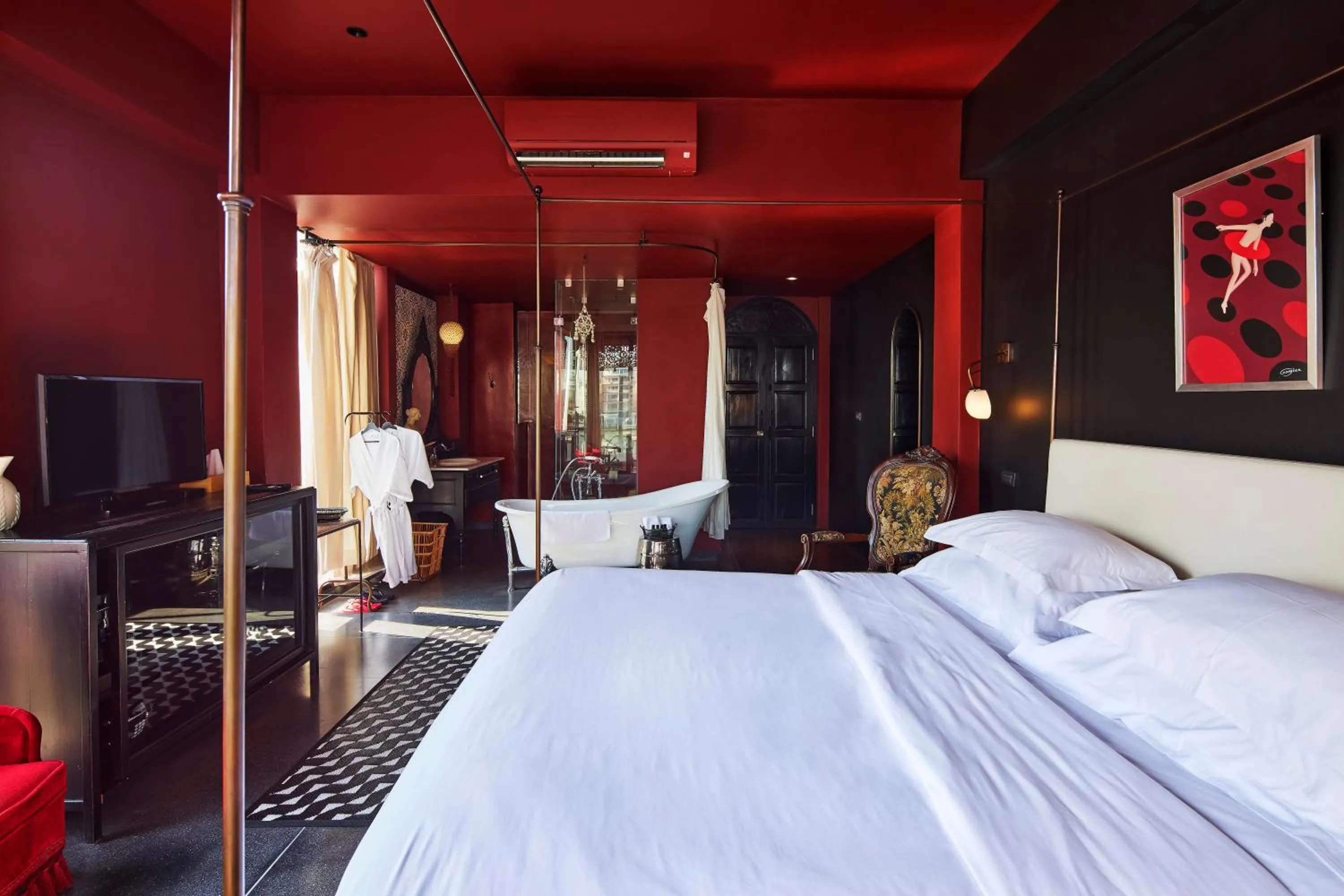 Bedroom, Bed in Amdaeng Bangkok Riverside Hotel