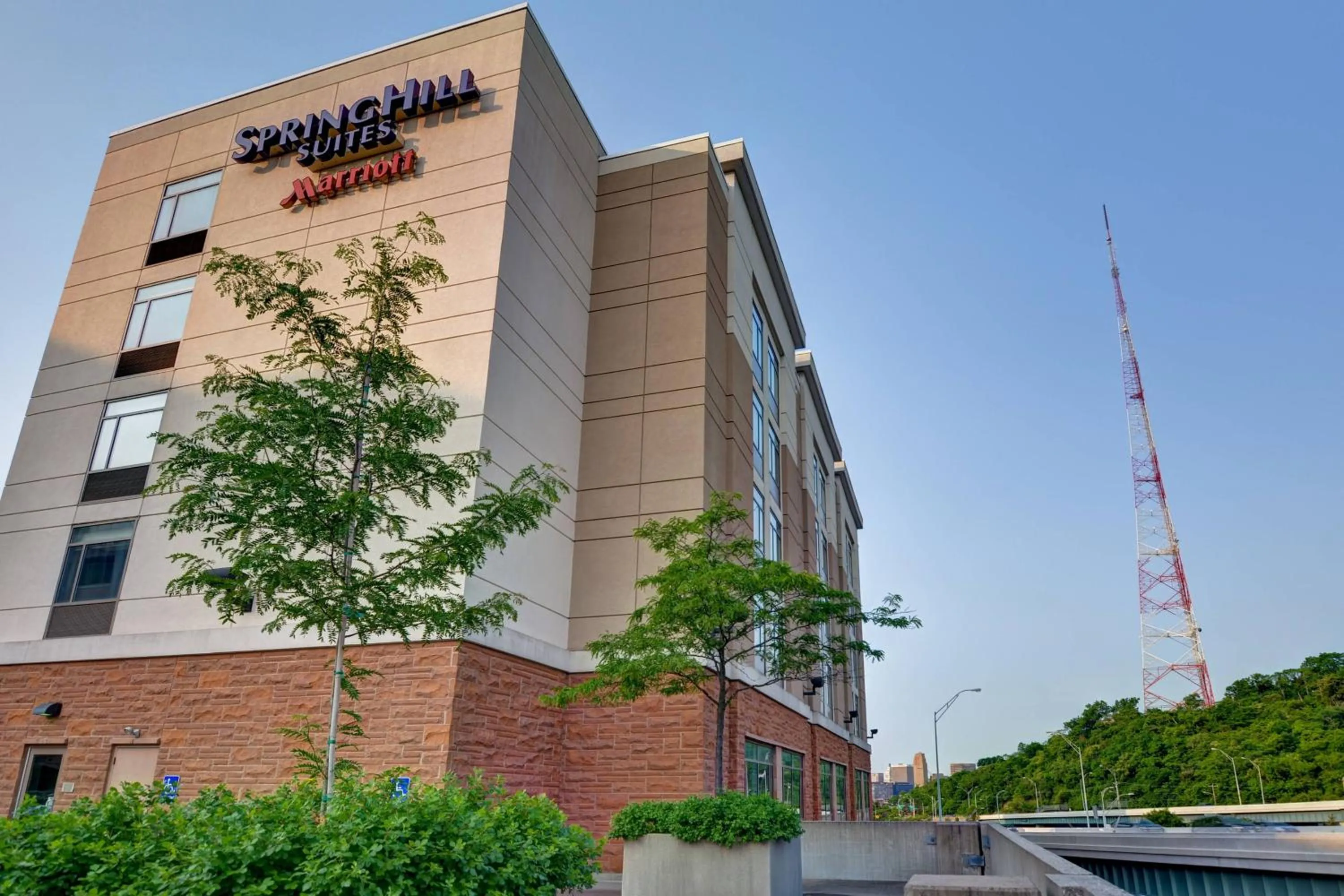 Property building in SpringHill Suites by Marriott Cincinnati Midtown