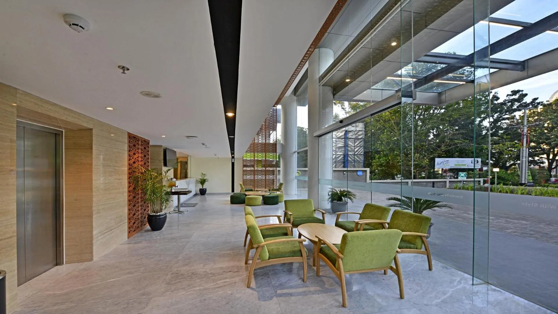 Whiz Prime Hotel Khatib Sulaiman Padang