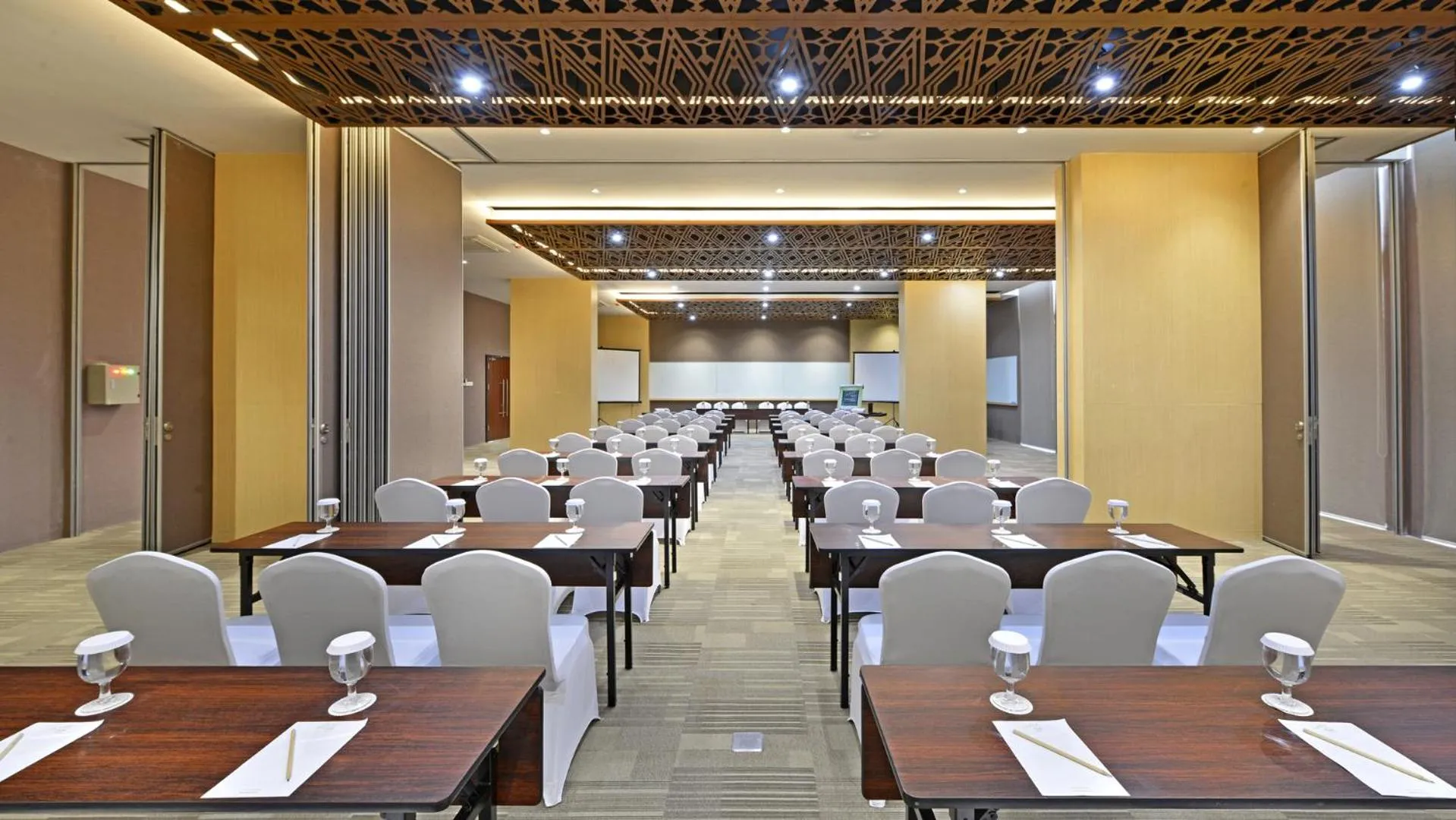 Whiz Prime Hotel Khatib Sulaiman Padang