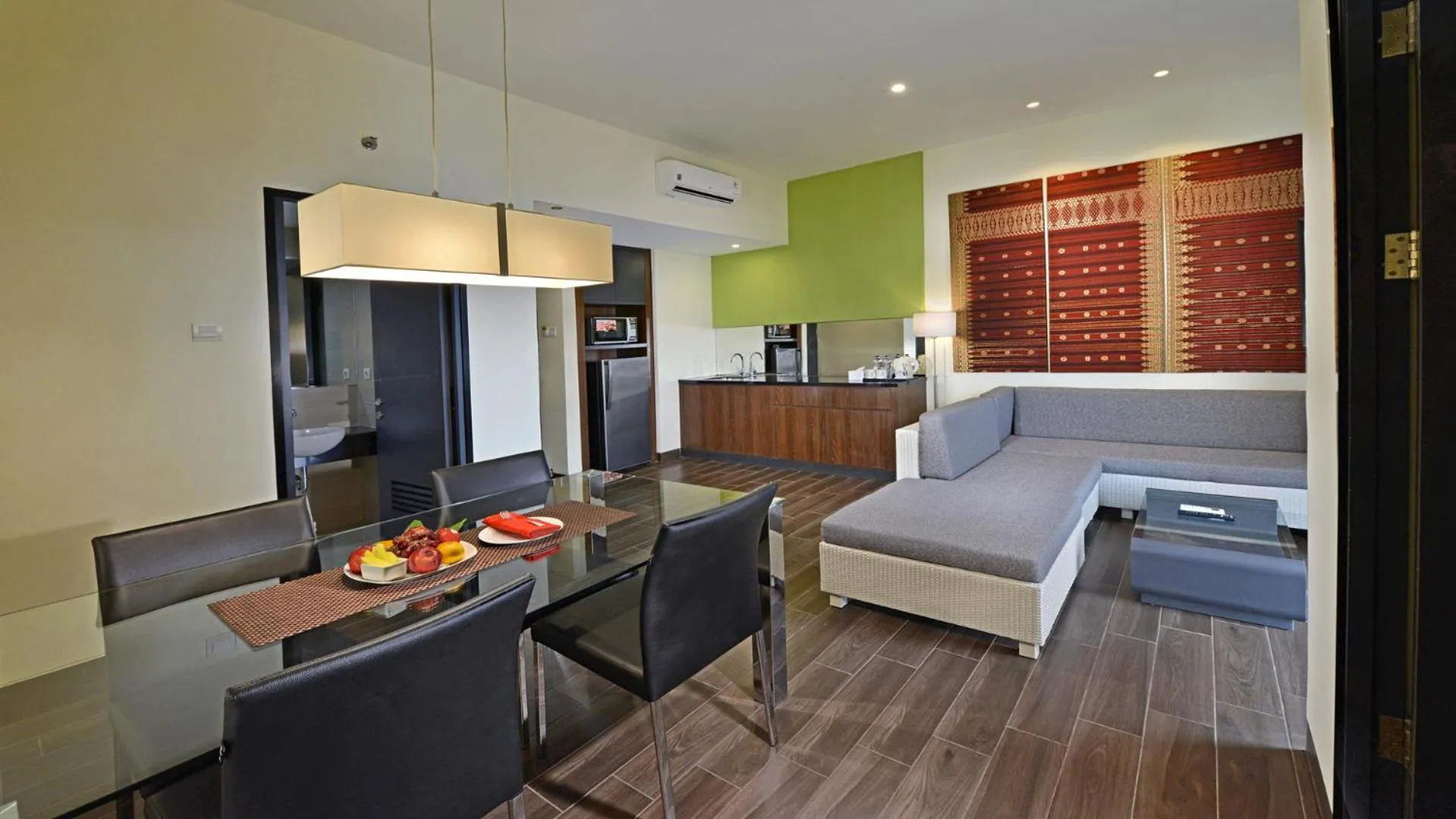 Whiz Prime Hotel Khatib Sulaiman Padang