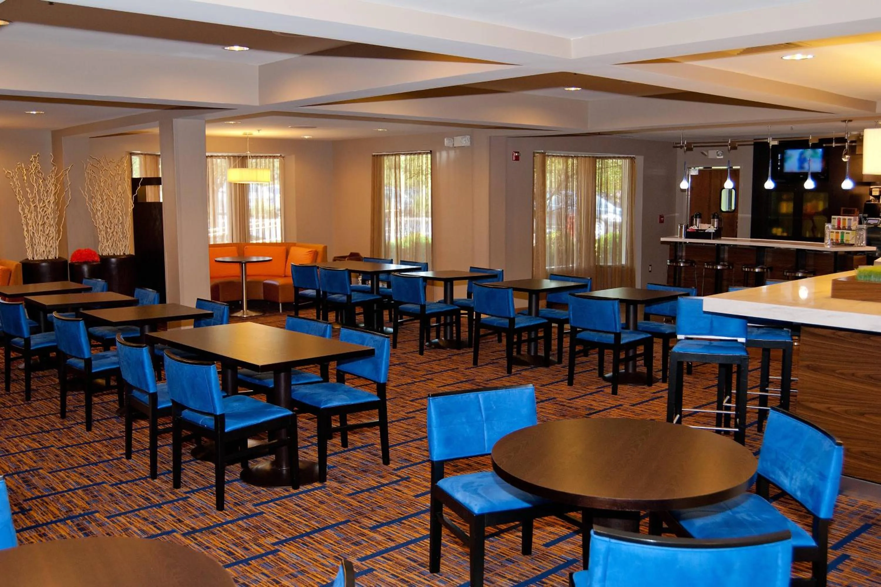 Restaurant/places to eat in Courtyard by Marriott Cincinnati Airport
