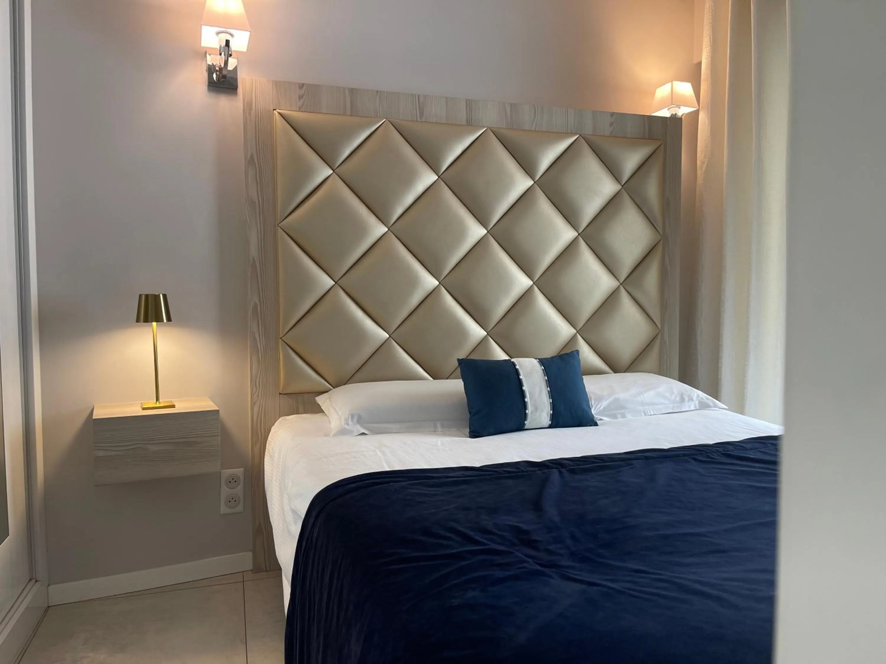 Bedroom, Bed in Hotel Le Fouquet's