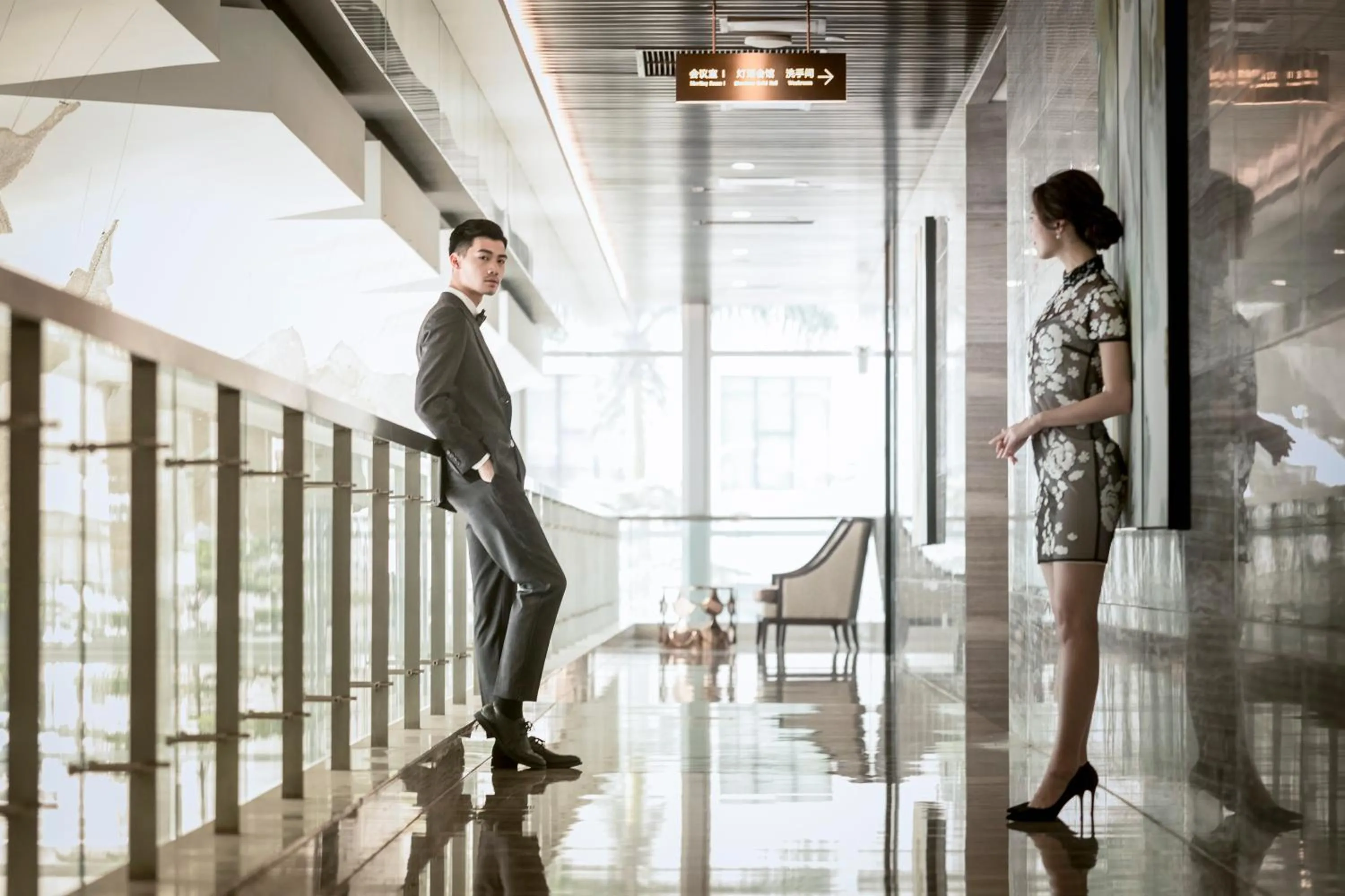 Lounge or bar in The Thousand Lantern Lake Hotel