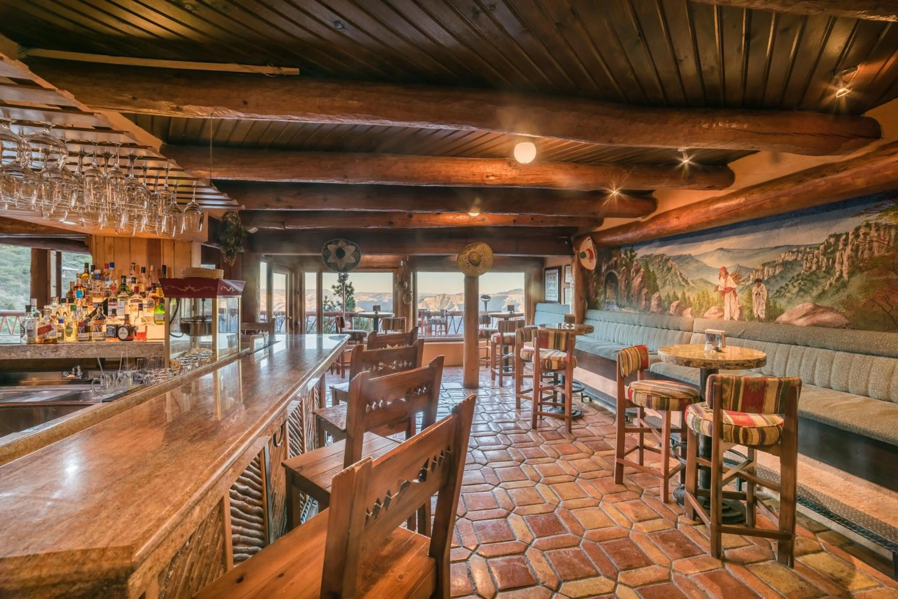 Karaoke in Hotel El Mirador - Balderrama Hotel Collection