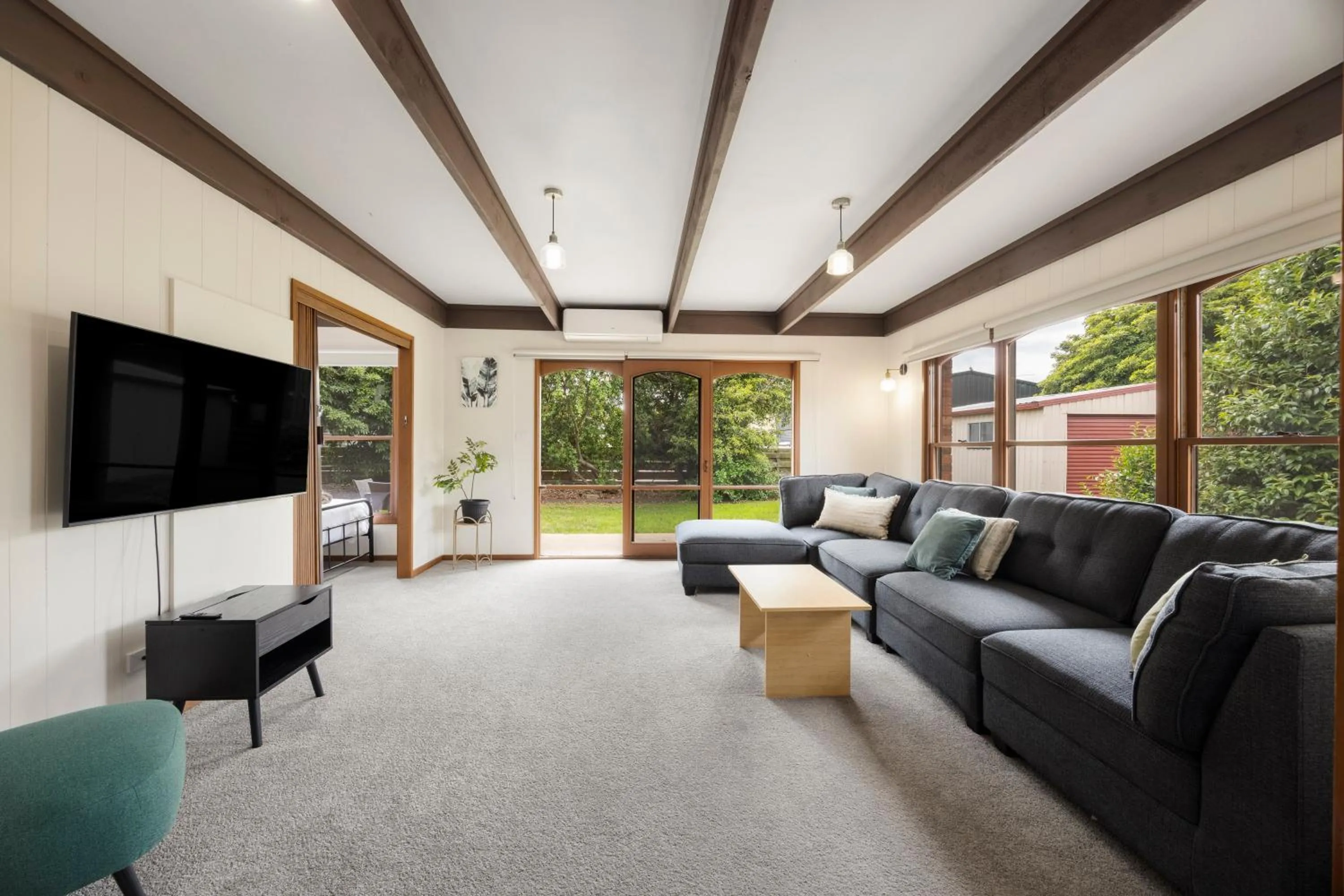 Living room in Maffra Motor Inn