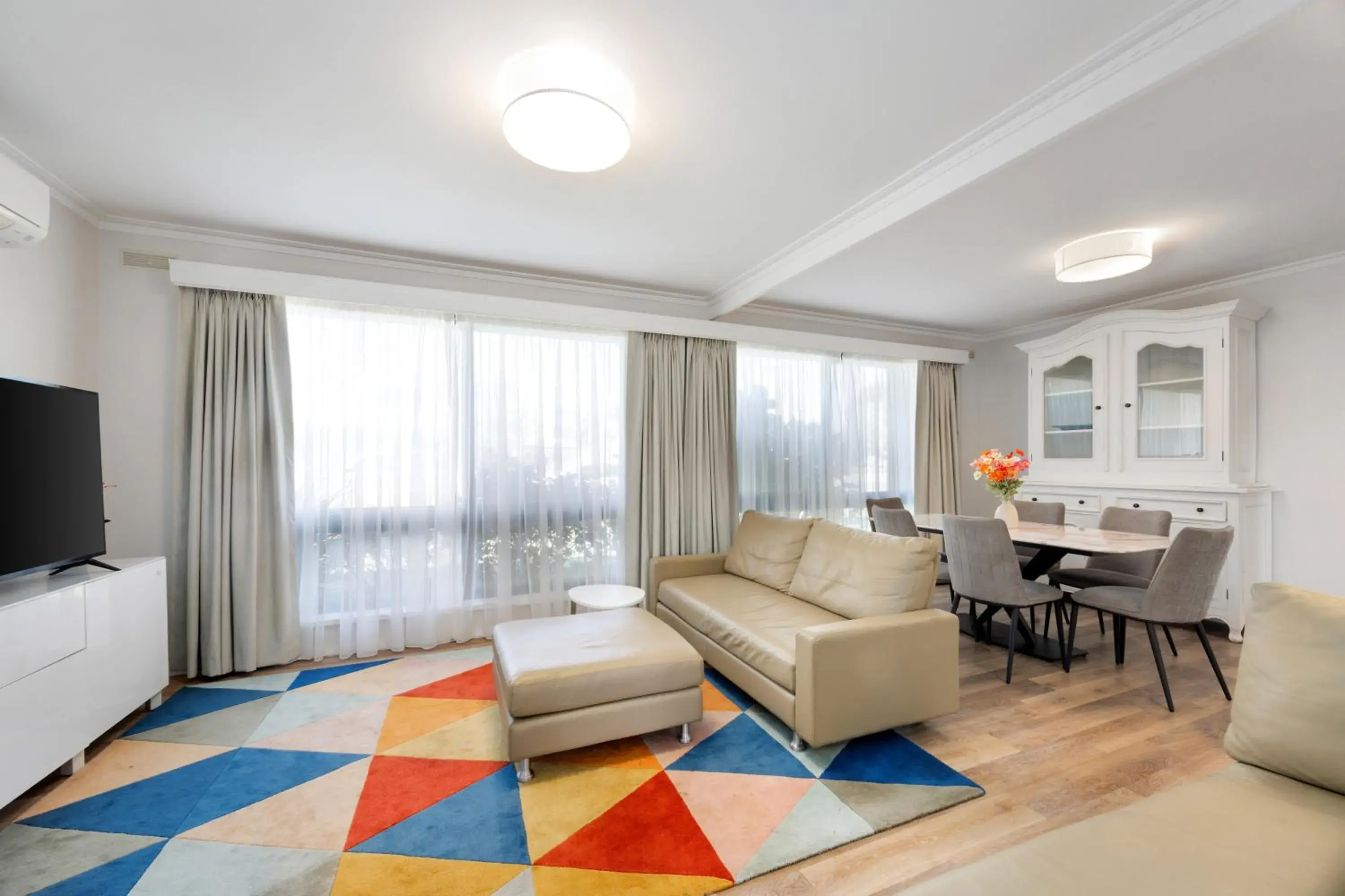 Three-Bedroom Apartment in Maffra Motor Inn Three-Bedroom Apartment in Maffra Motor Inn