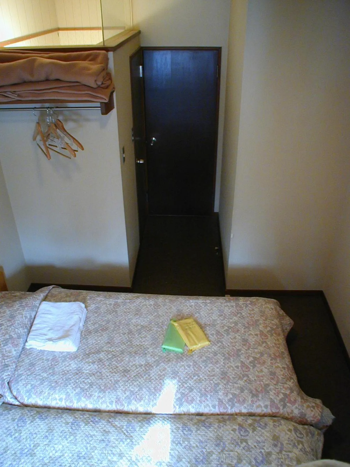 Photo of the whole room, Bed in Pension Rapport in Tambara Plateau