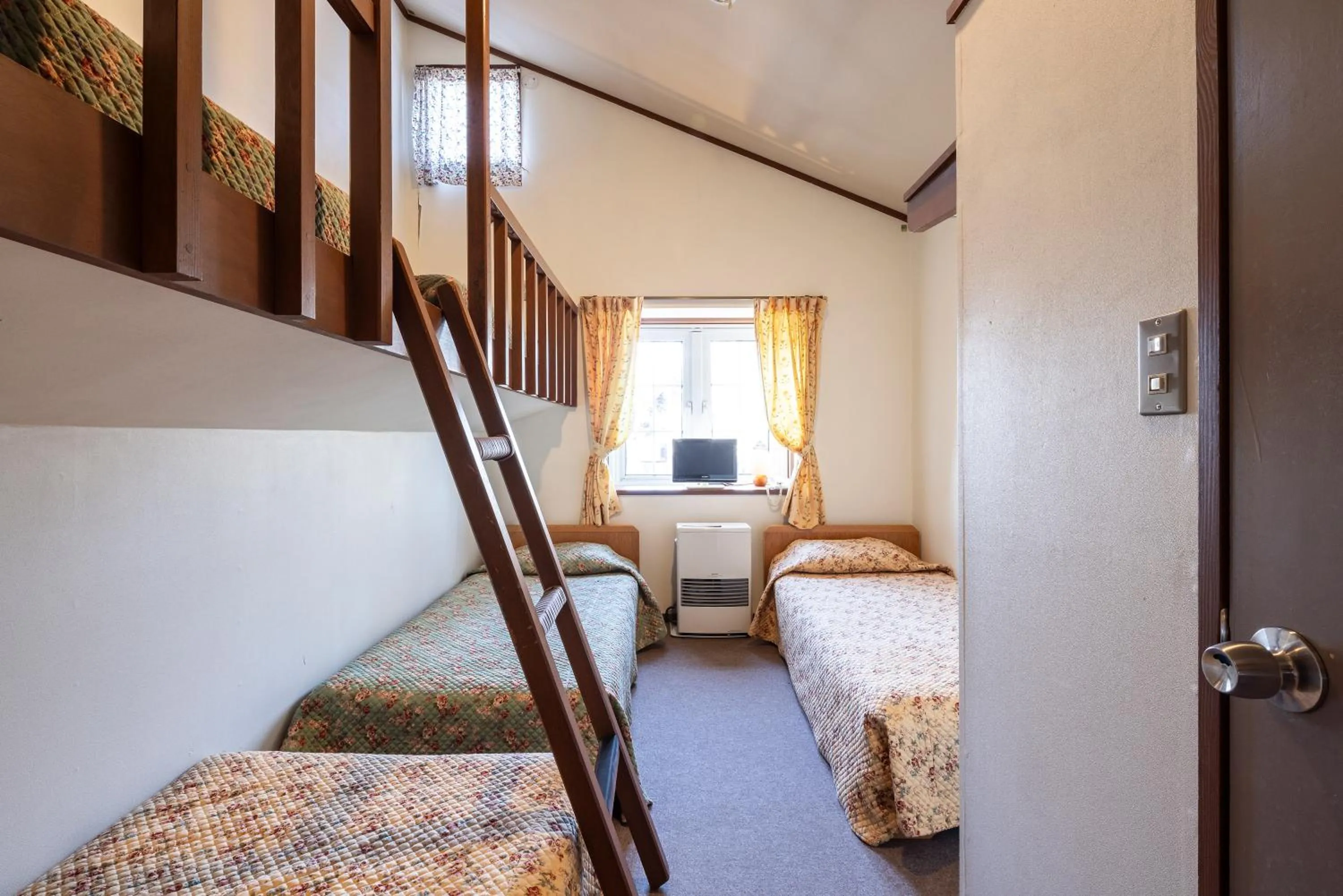 Bed in Pension Rapport in Tambara Plateau