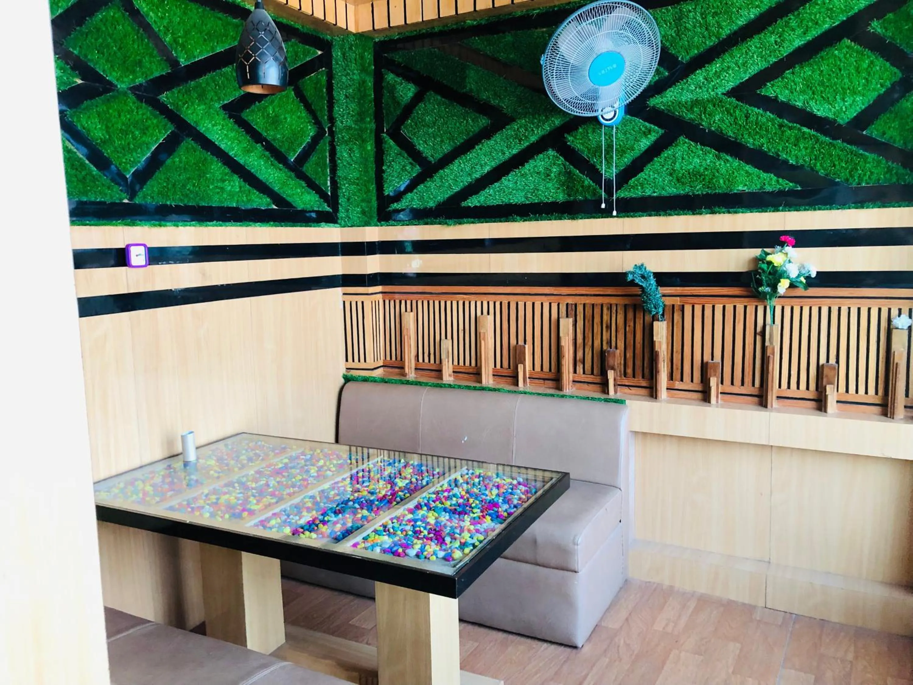 Sara's Backpackers Hotel