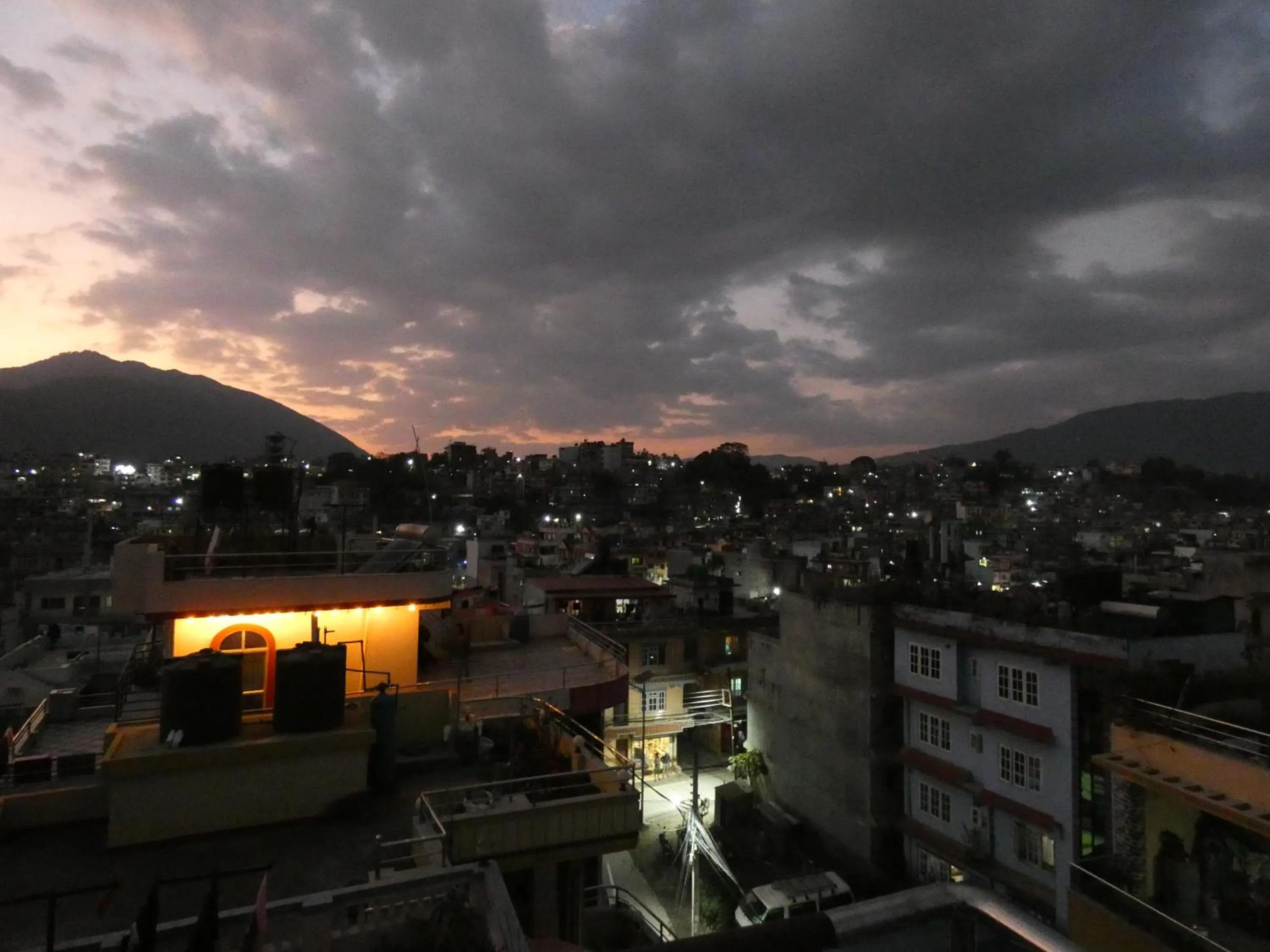 Sara's Backpackers Hotel