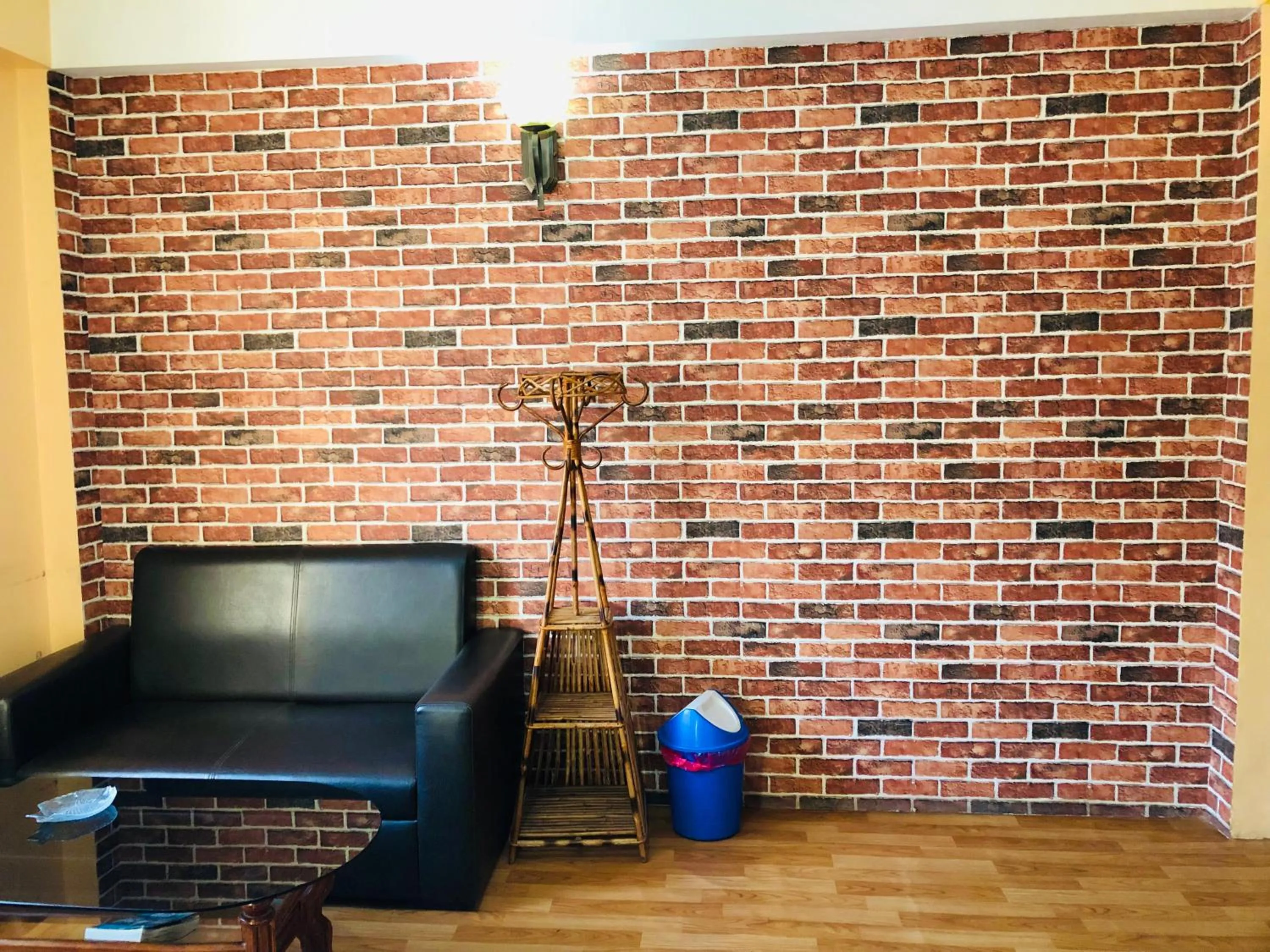 Sara's Backpackers Hotel