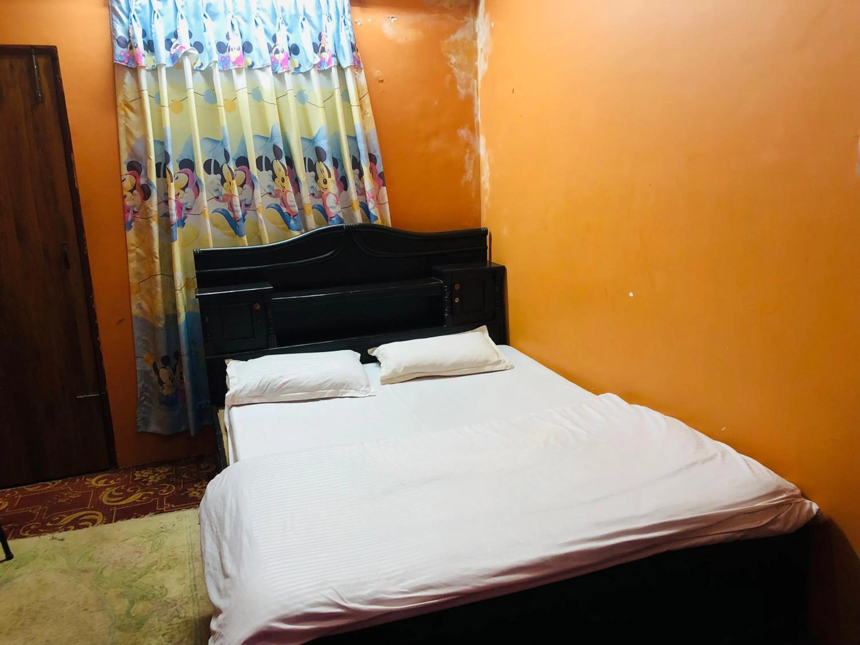 Bed in Sara's Backpackers Hotel