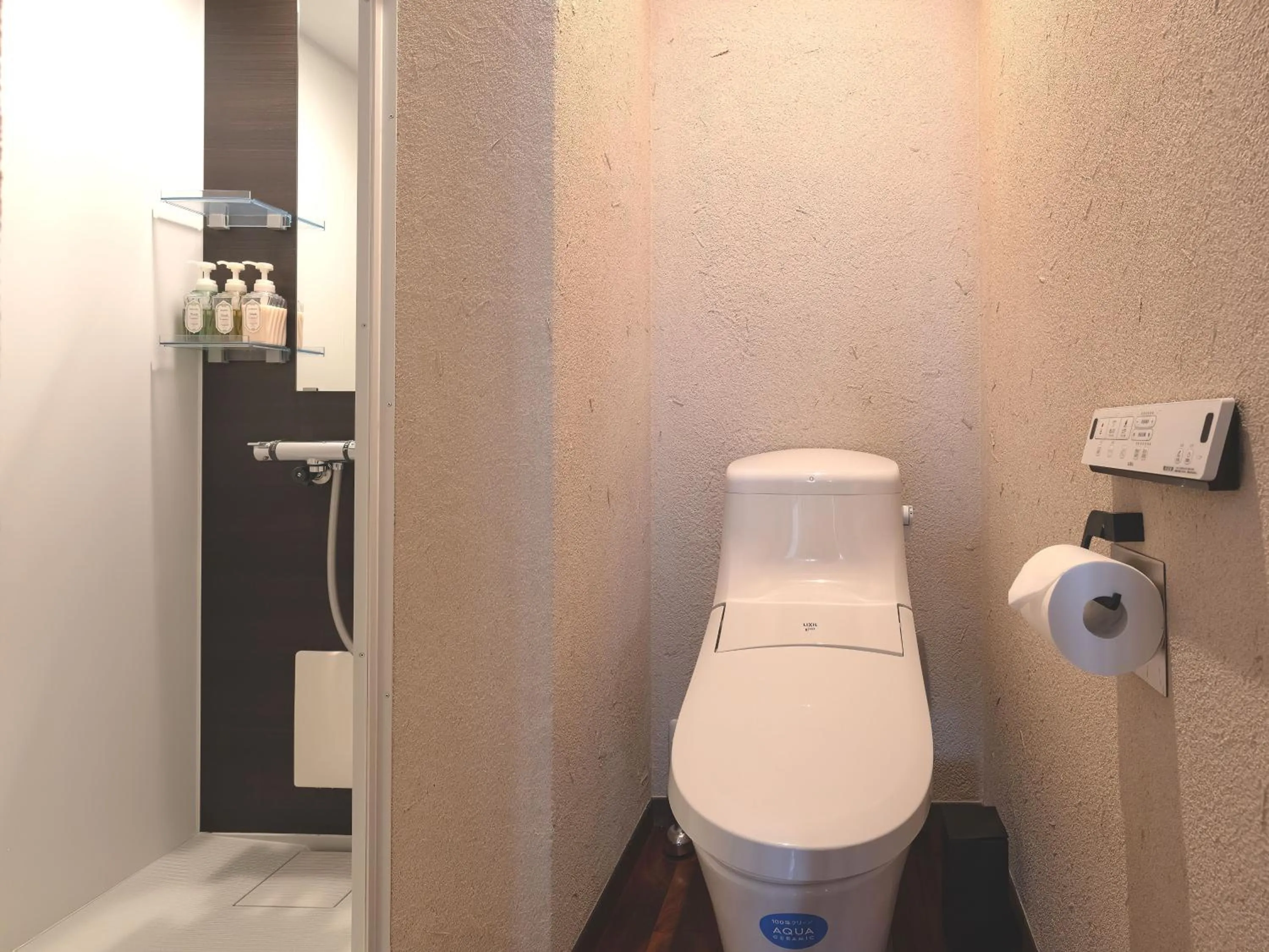 Shower in Machiya Hotel oyado baison