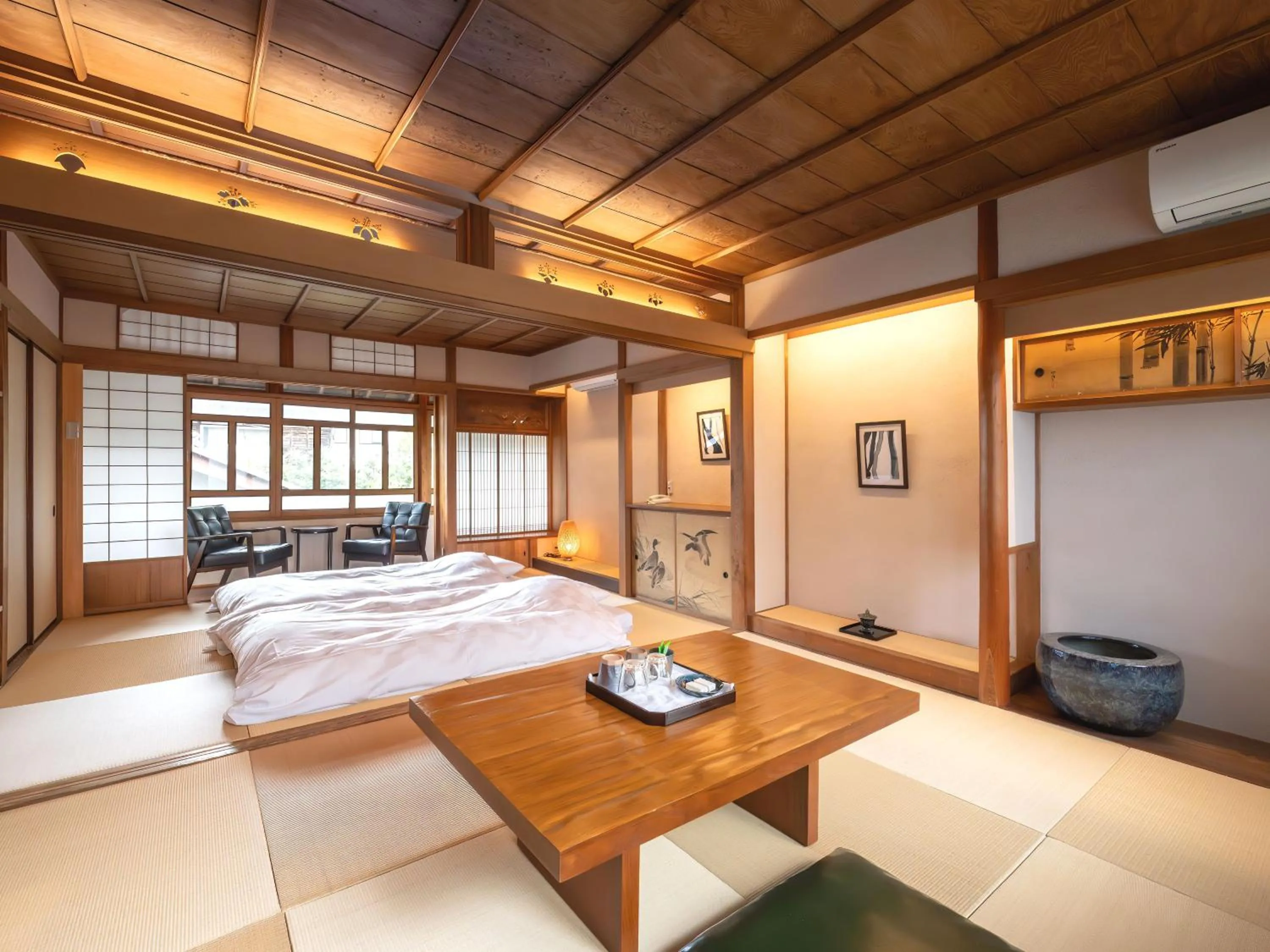 Photo of the whole room, Bed in Machiya Hotel oyado baison
