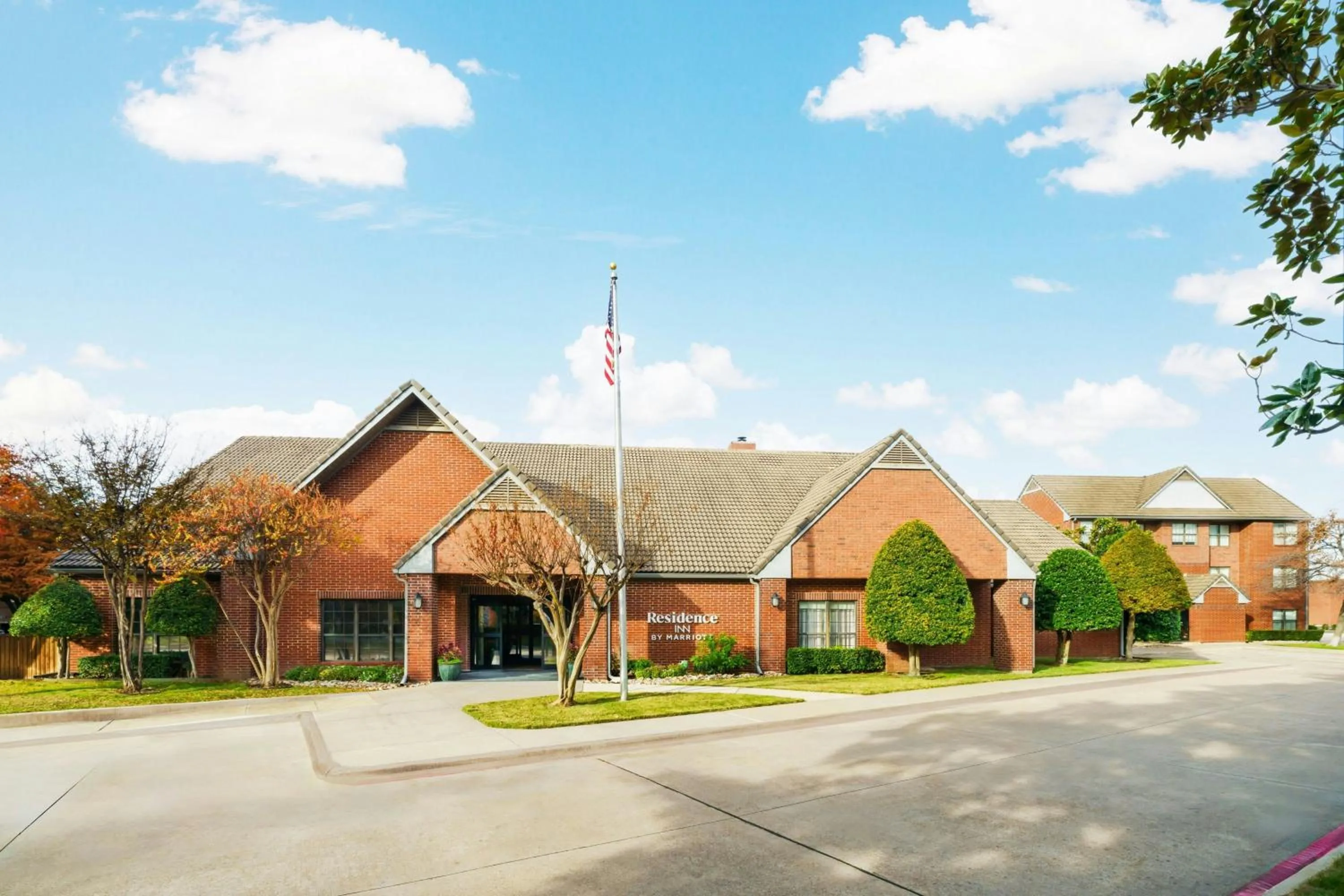Property building in Residence Inn Dallas Addison/Quorum Drive