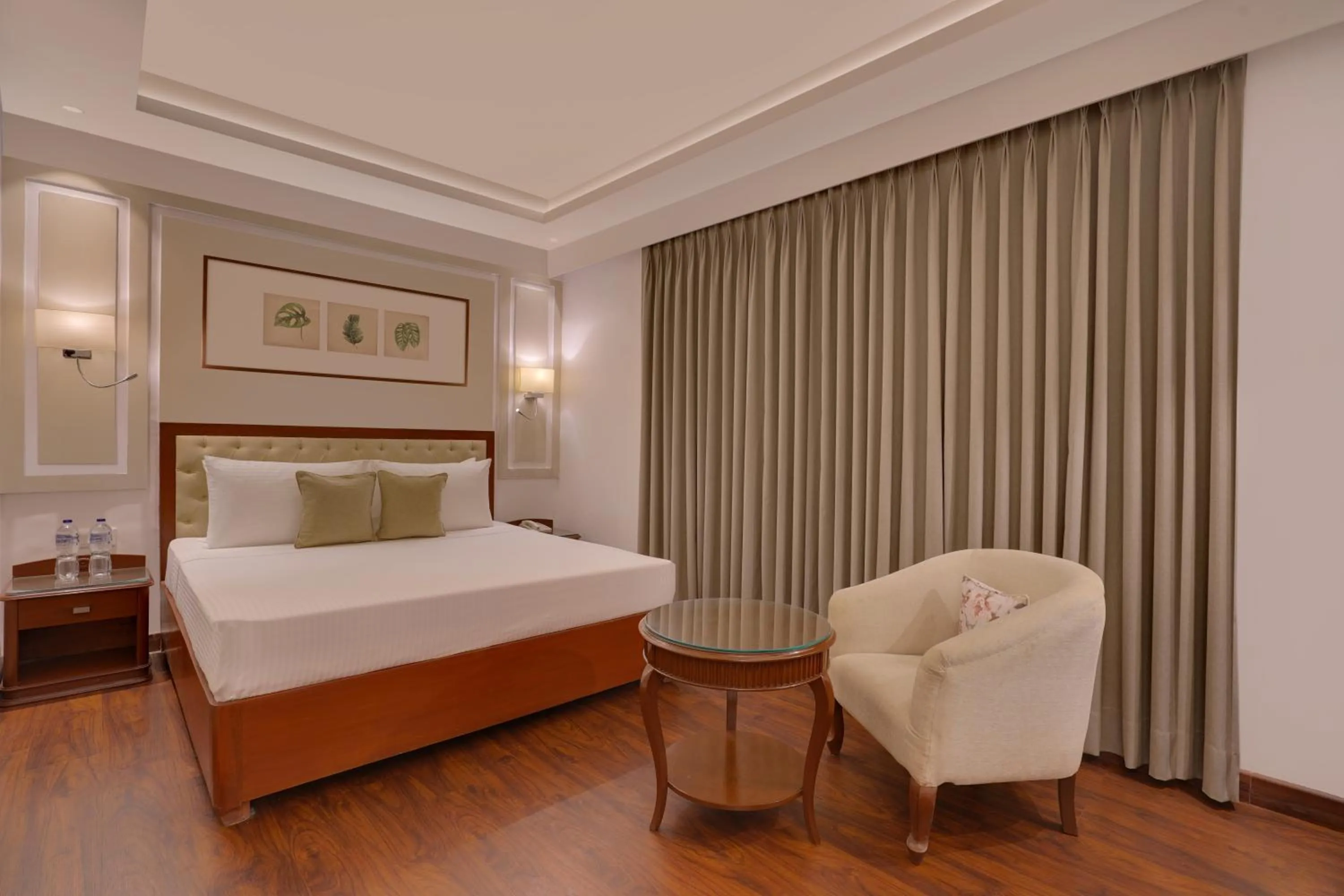 Bedroom, Bed in Lemon Tree Resort, Mussoorie