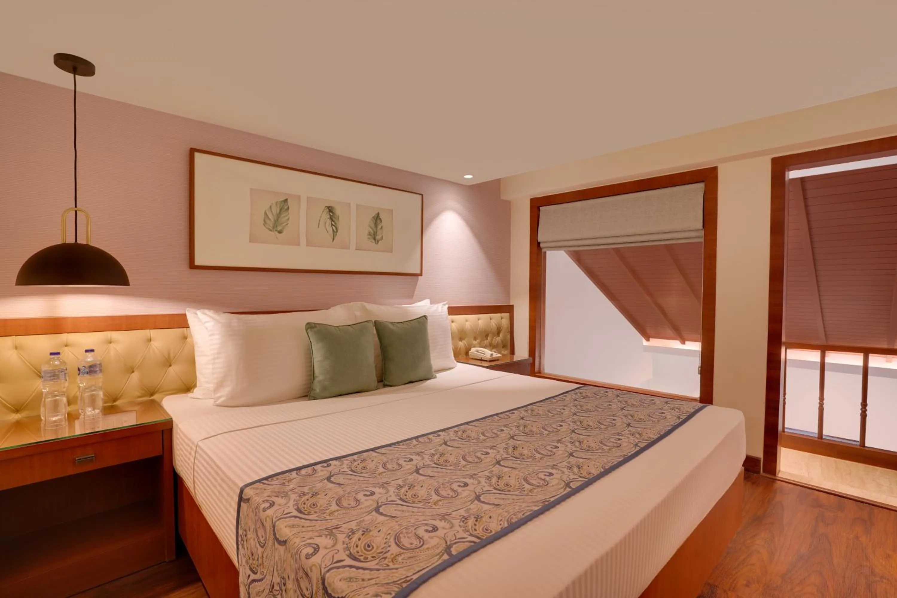 Bedroom, Bed in Lemon Tree Resort, Mussoorie