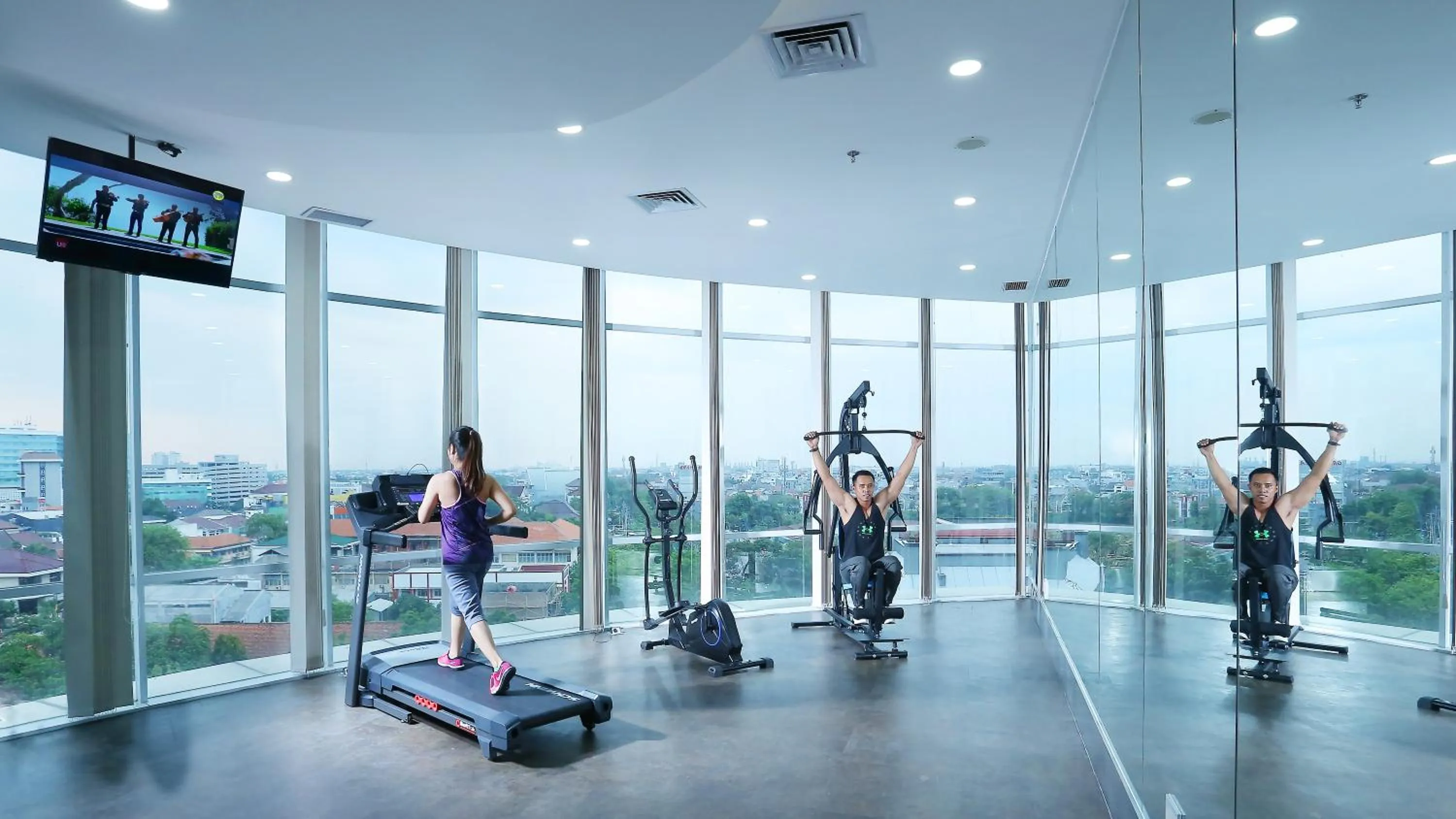 Fitness centre/facilities in HARRIS Hotel Sentraland