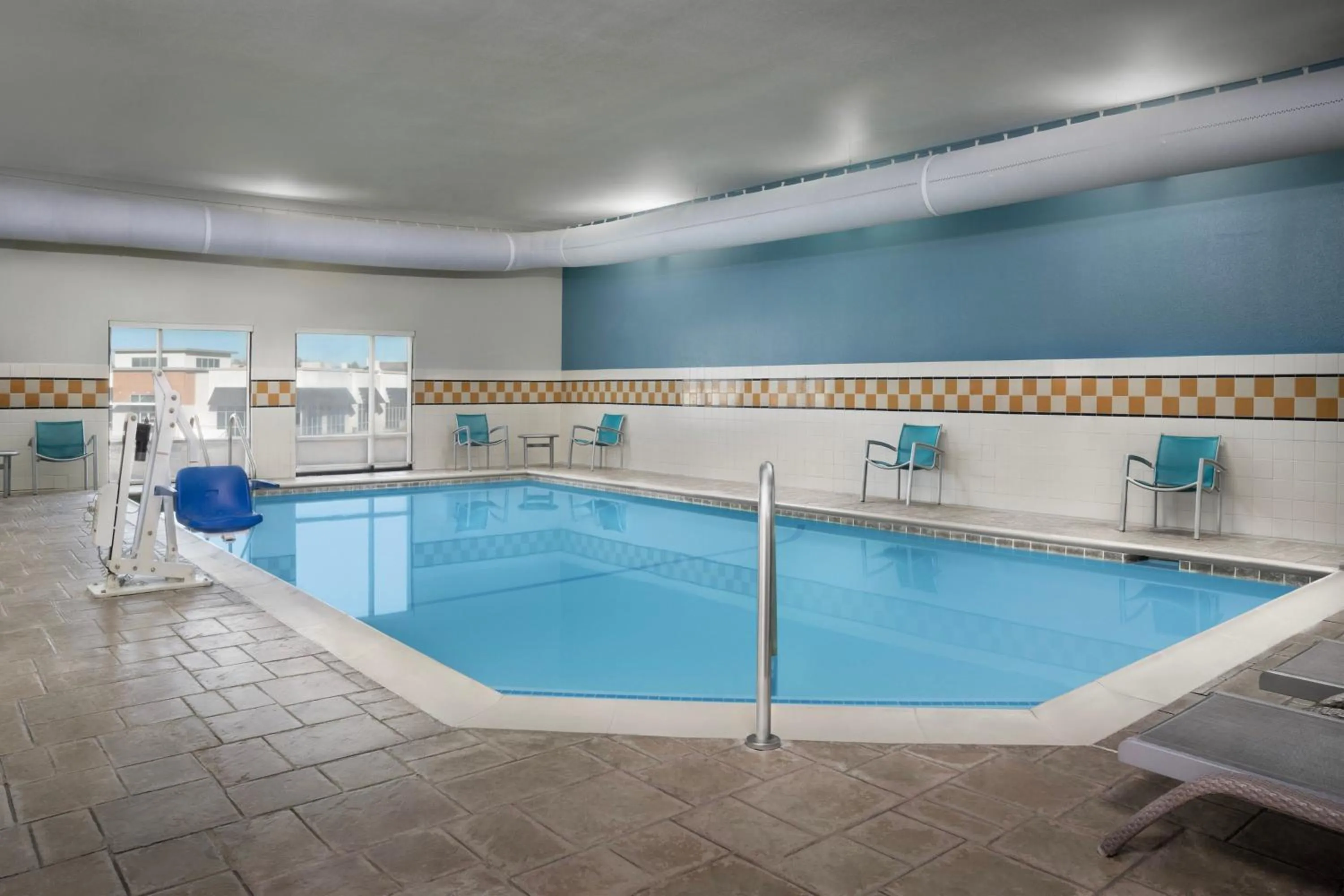 Swimming pool in TownePlace Suites Dallas DeSoto